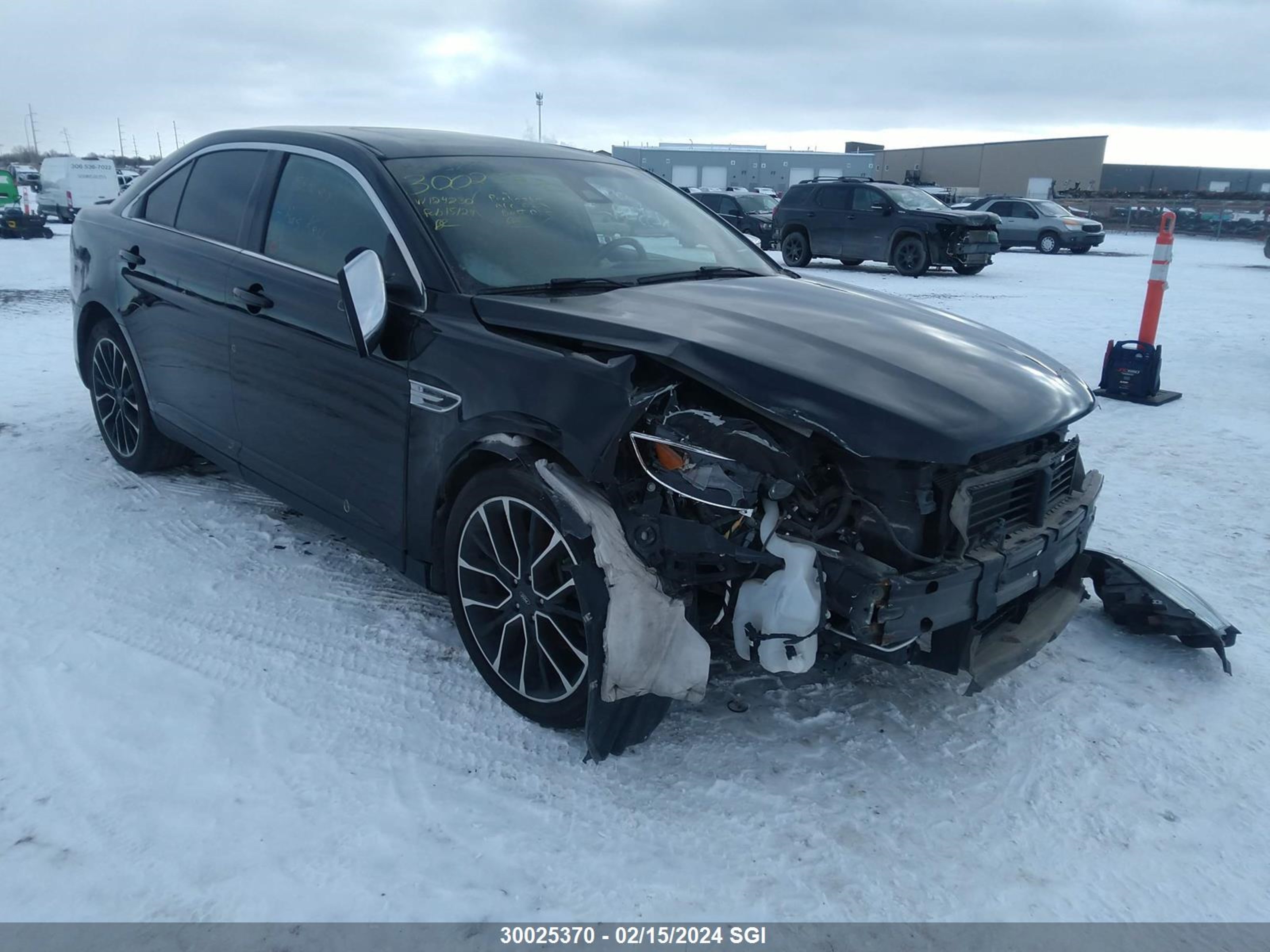 FORD TAURUS 2018 1fahp2j83jg124230