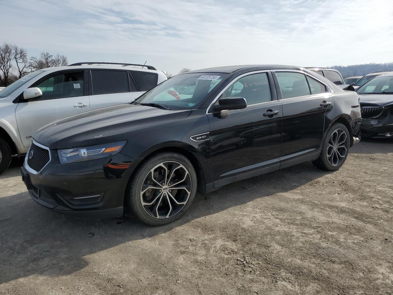 FORD TAURUS 2018 1fahp2kt1jg111978