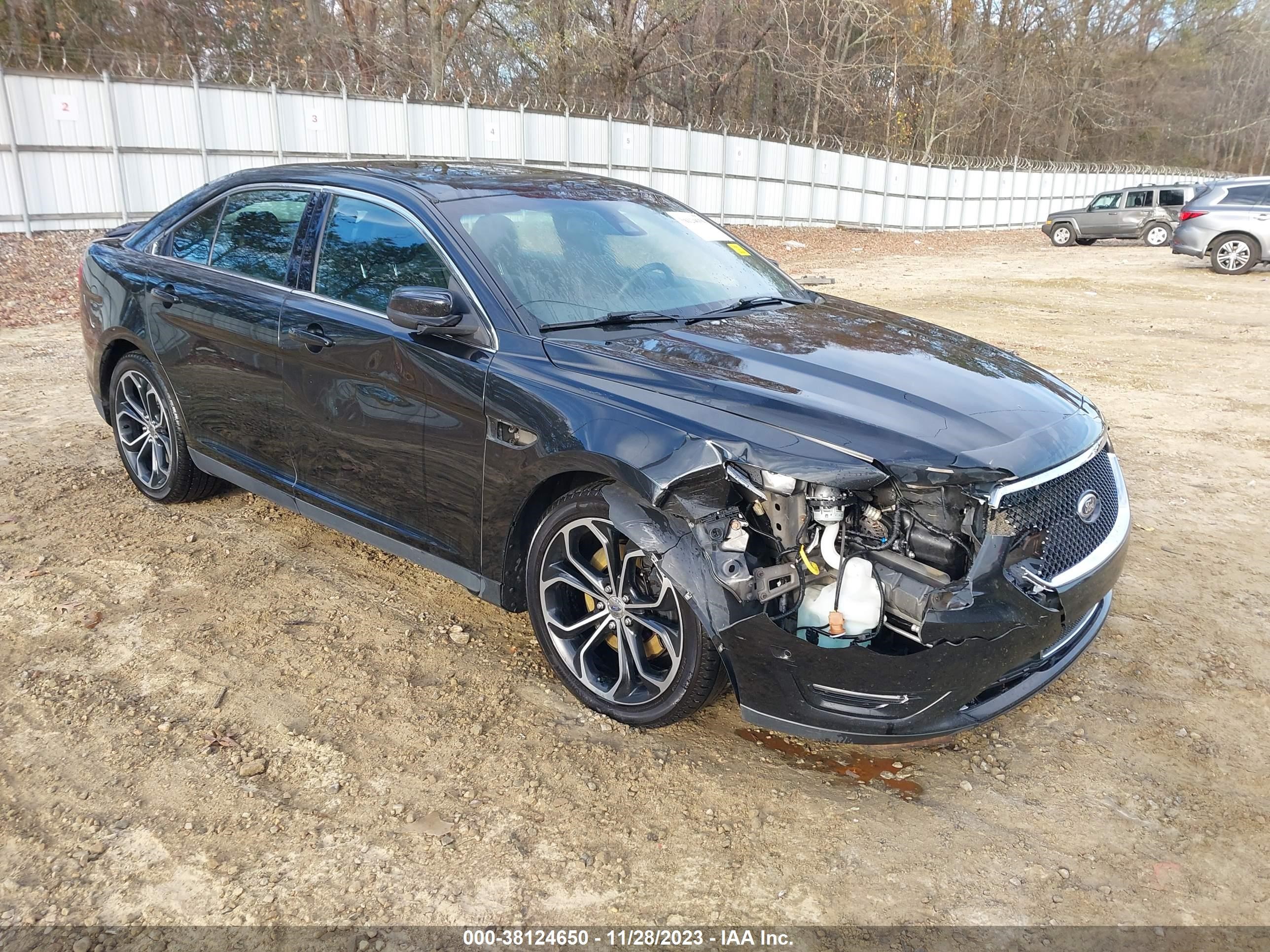 FORD TAURUS 2013 1fahp2kt2dg135811