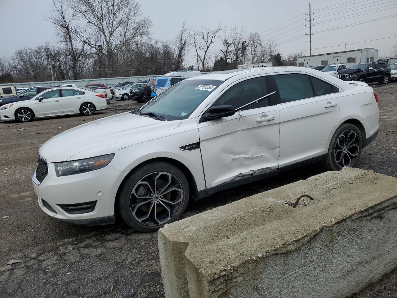 FORD TAURUS 2016 1fahp2kt2gg150300