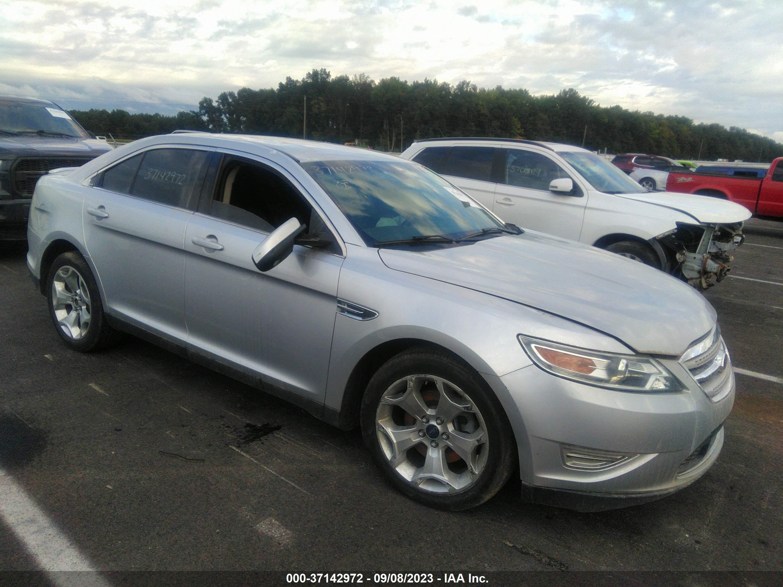 FORD TAURUS 2011 1fahp2kt3bg128184