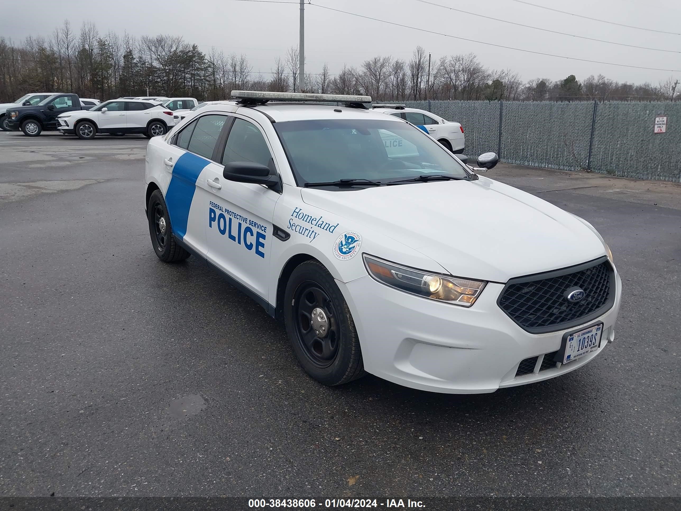 FORD POLICE 2017 1fahp2l8xhg109229