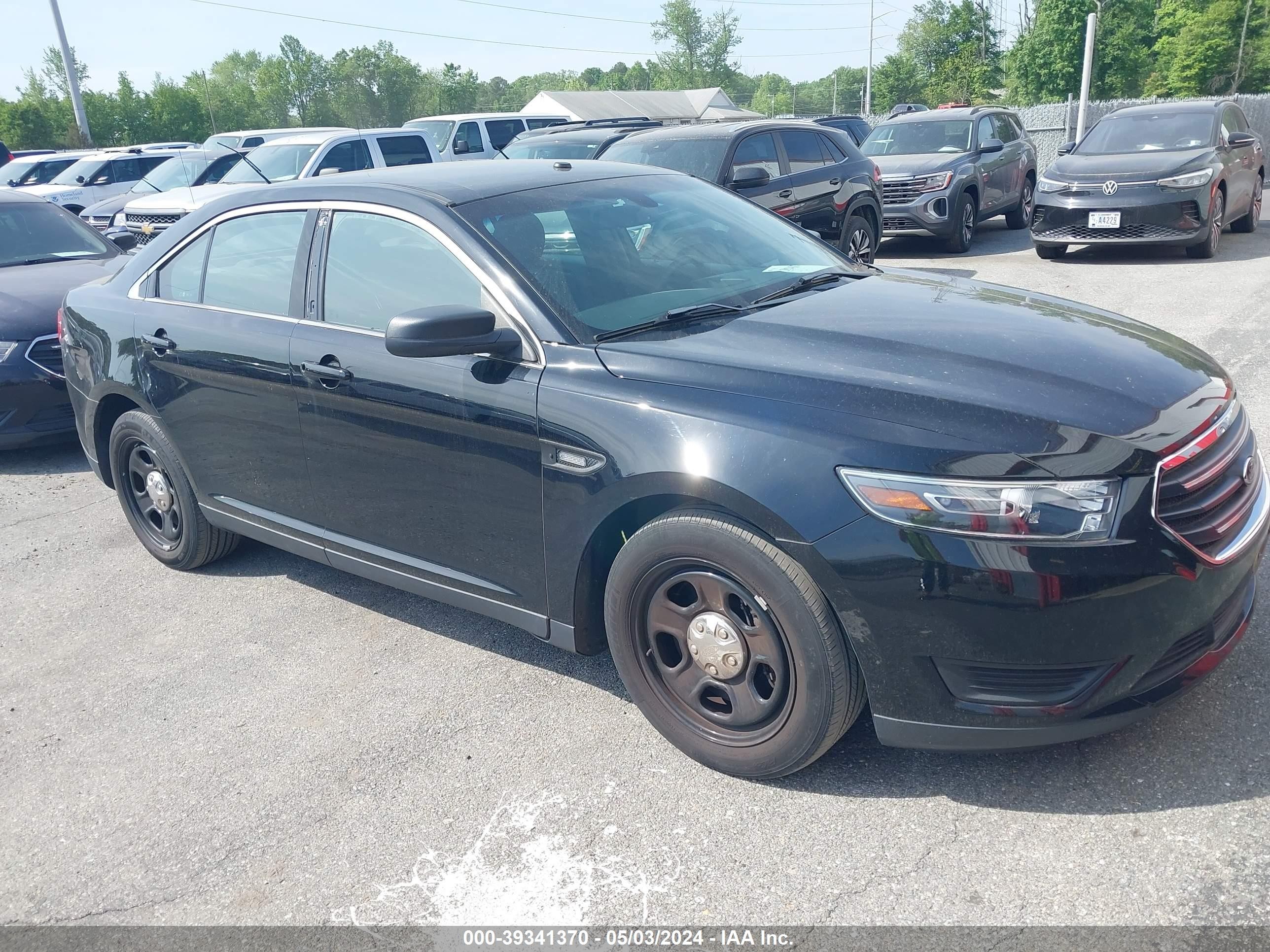 FORD POLICE 2017 1fahp2l9xhg103911