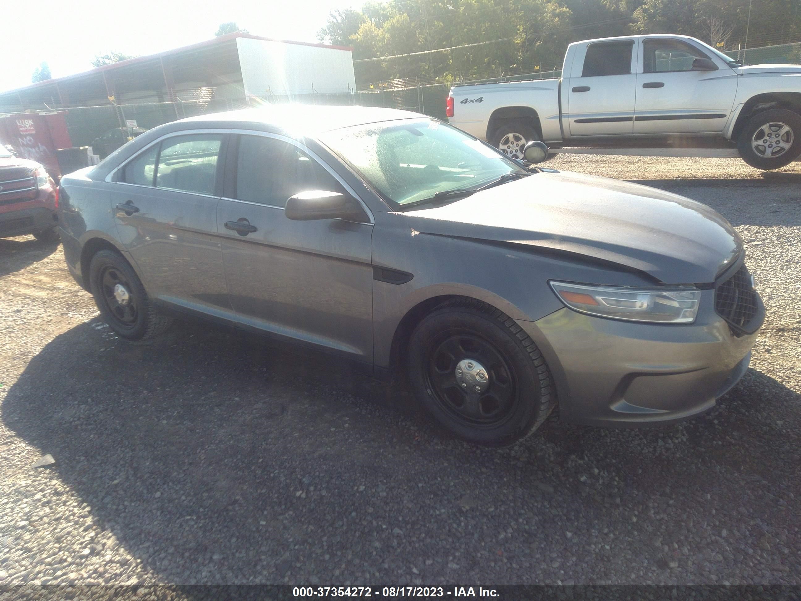 FORD POLICE 2013 1fahp2m83dg227390