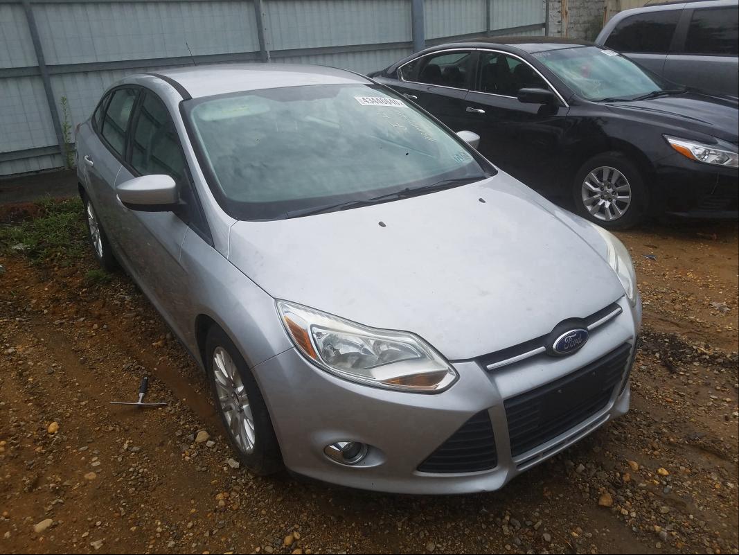 FORD FOCUS SE 2012 1fahp3f25cl147402