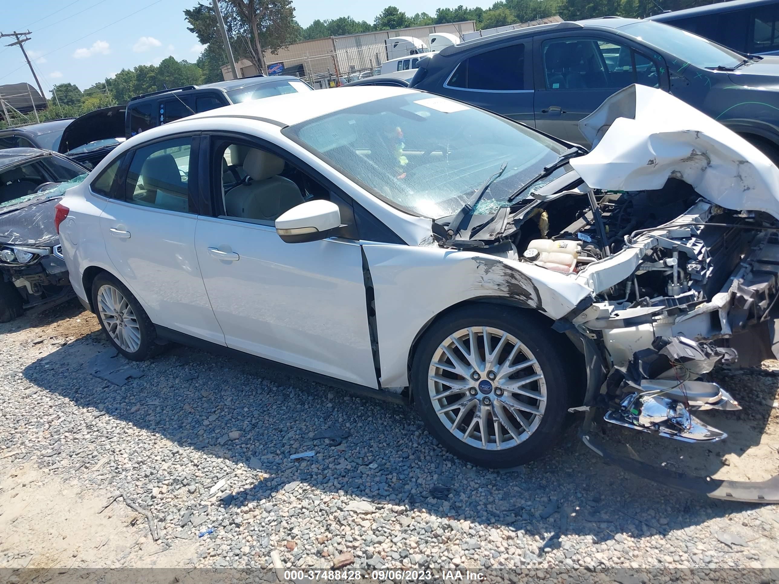 FORD FOCUS 2012 1fahp3h20cl352512