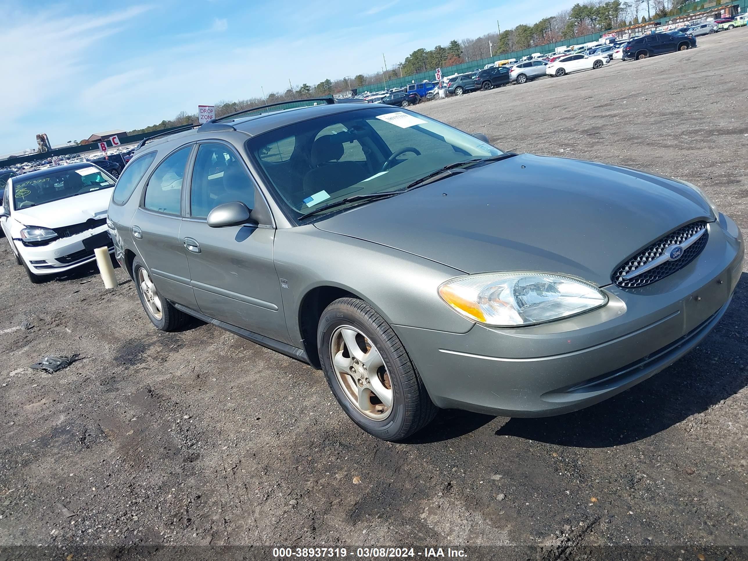 FORD TAURUS 2002 1fahp58s82g124857