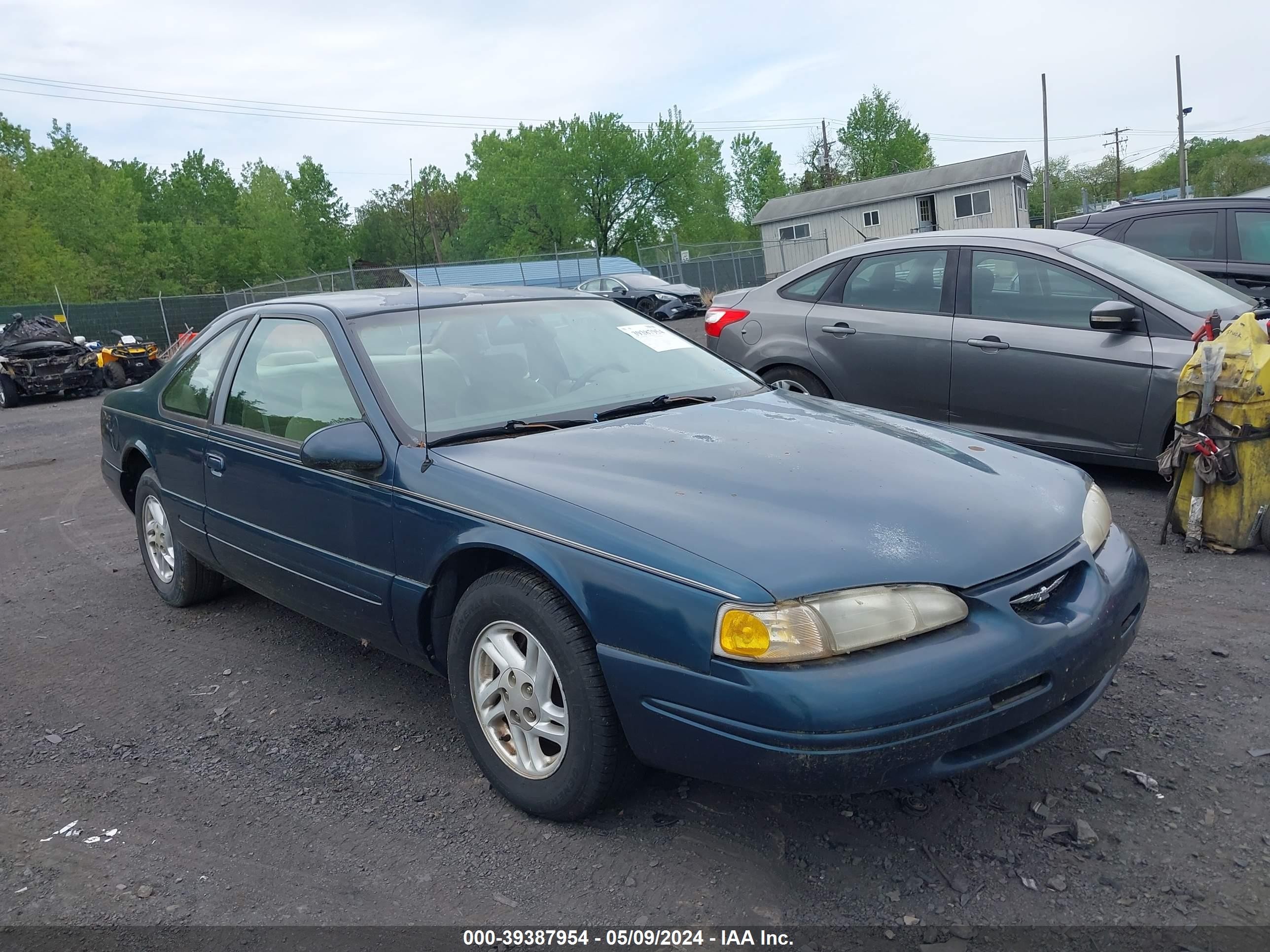 FORD THUNDERBIRD 1997 1falp624xvh158727