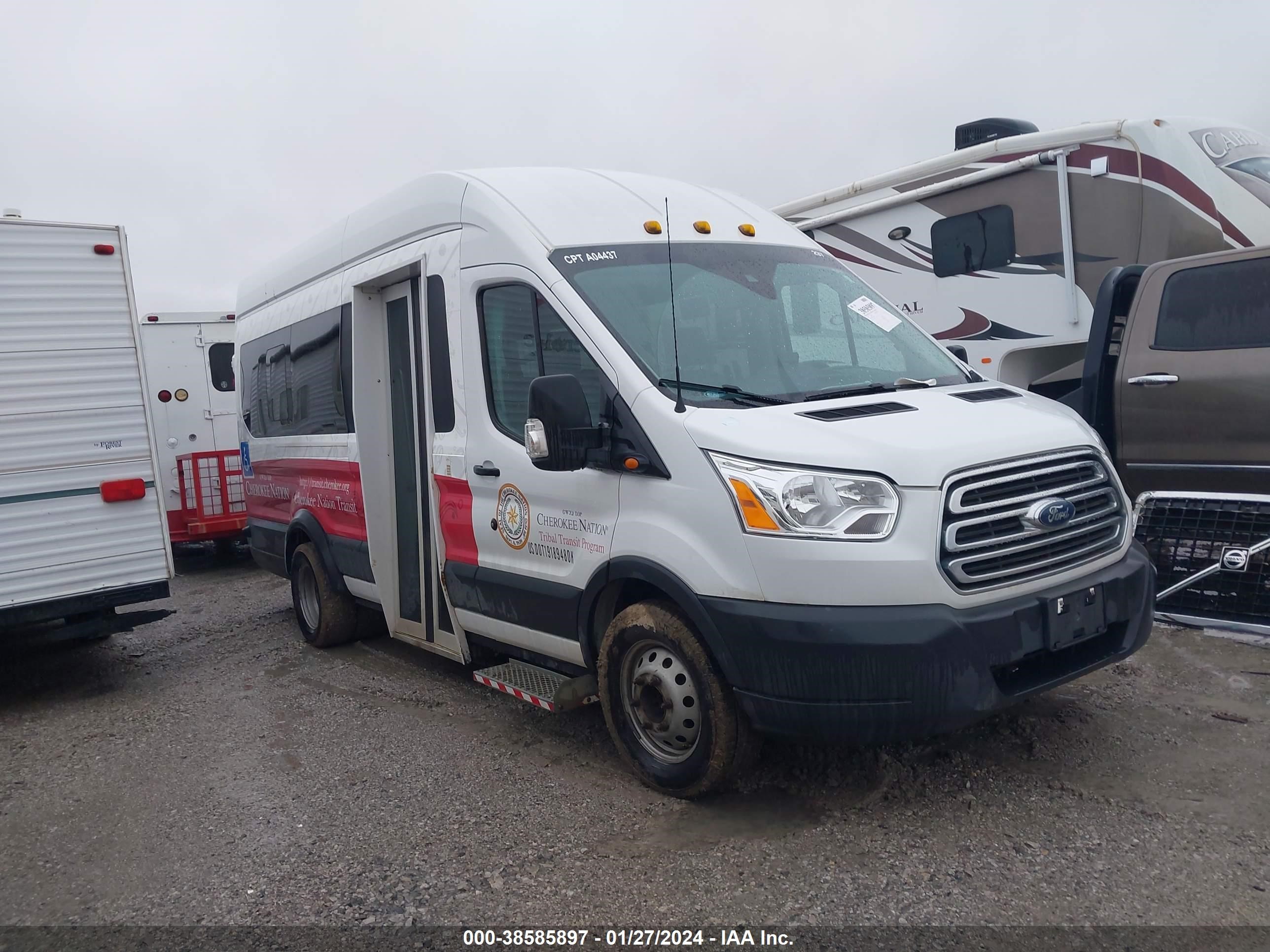 FORD TRANSIT 2018 1fbvu4xm7jka04437