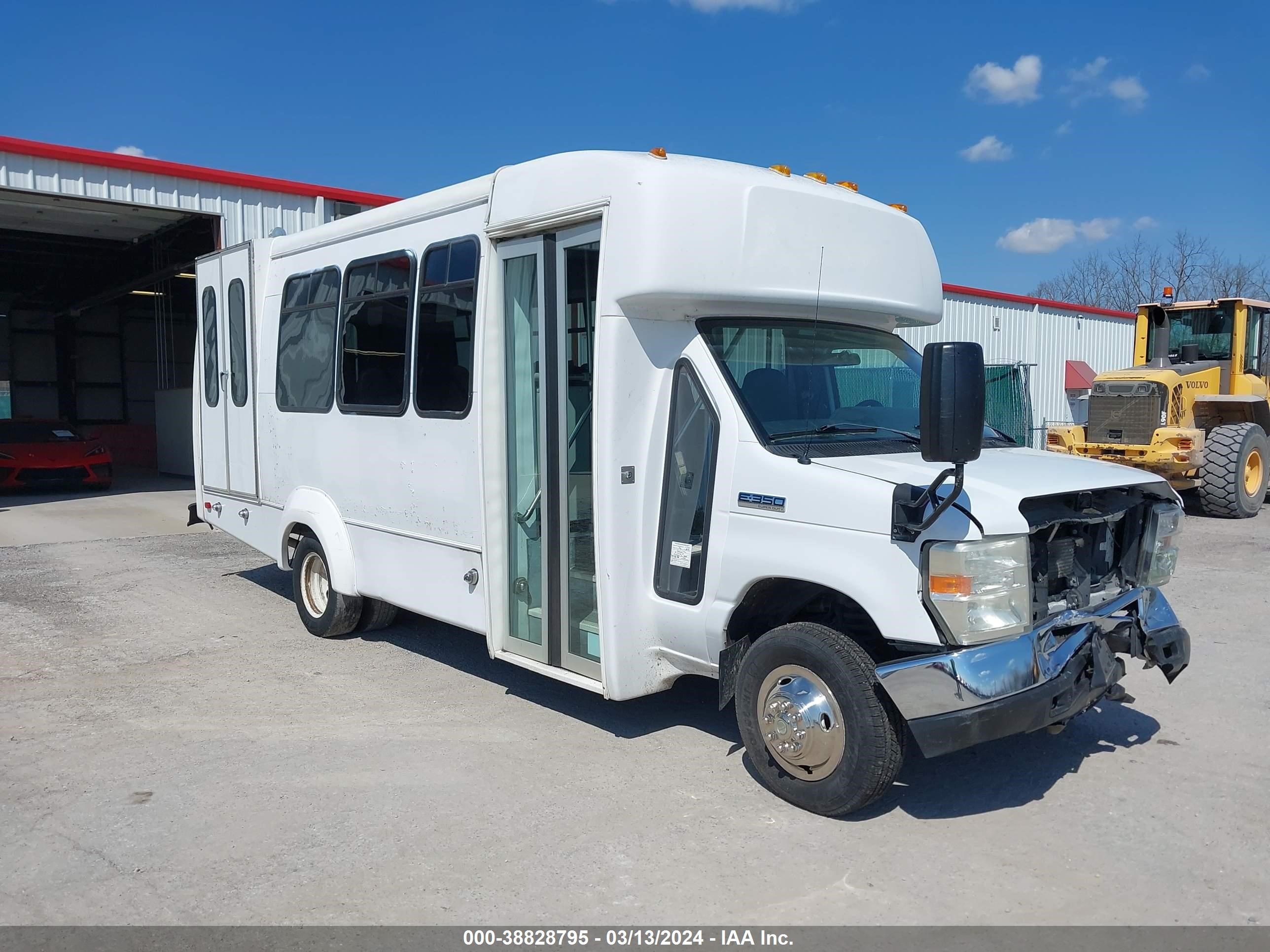 FORD ECONOLINE 2017 1fdee3fs2hdc27532