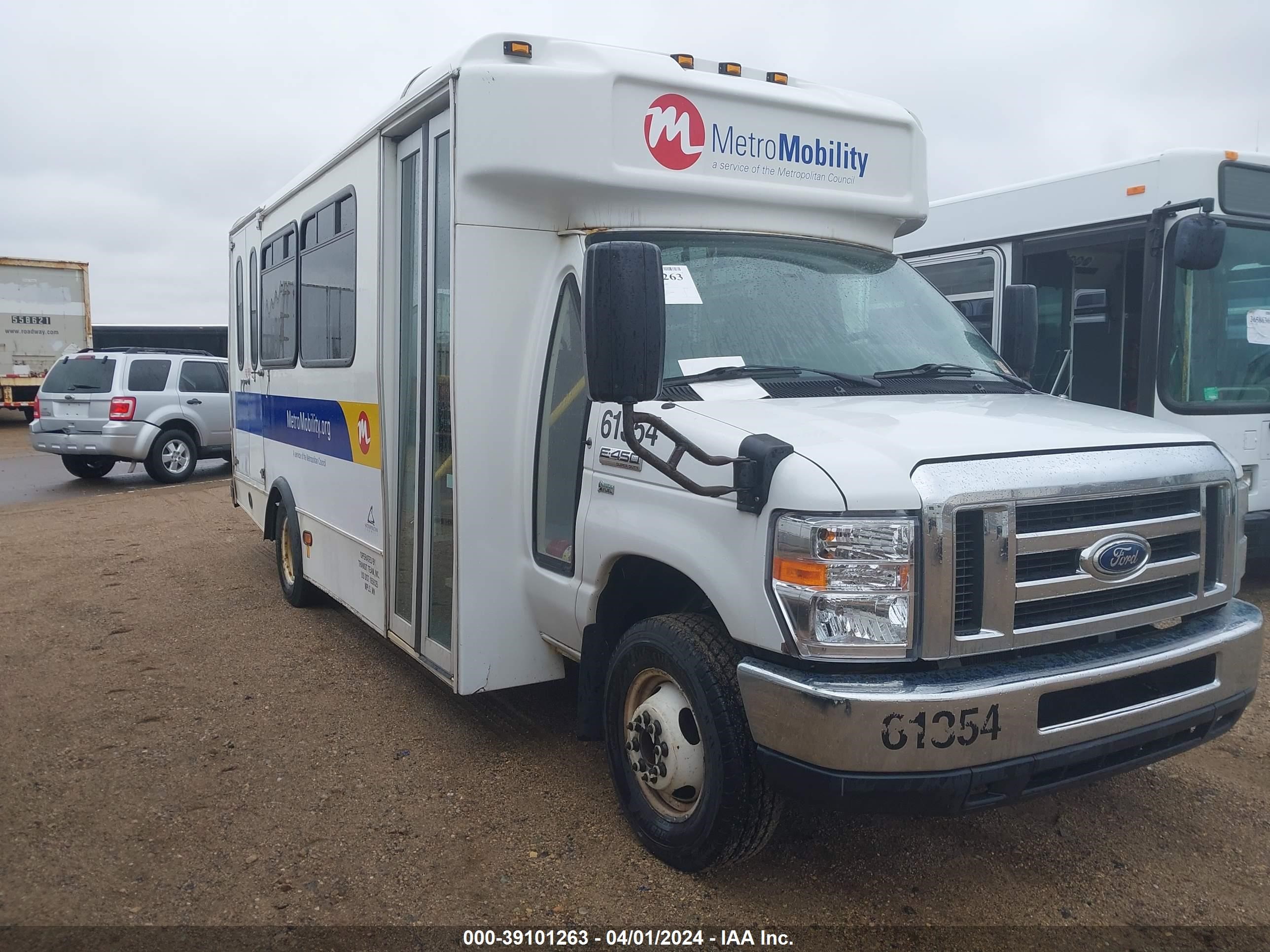 FORD ECONOLINE 2015 1fdee4fl1fda25504