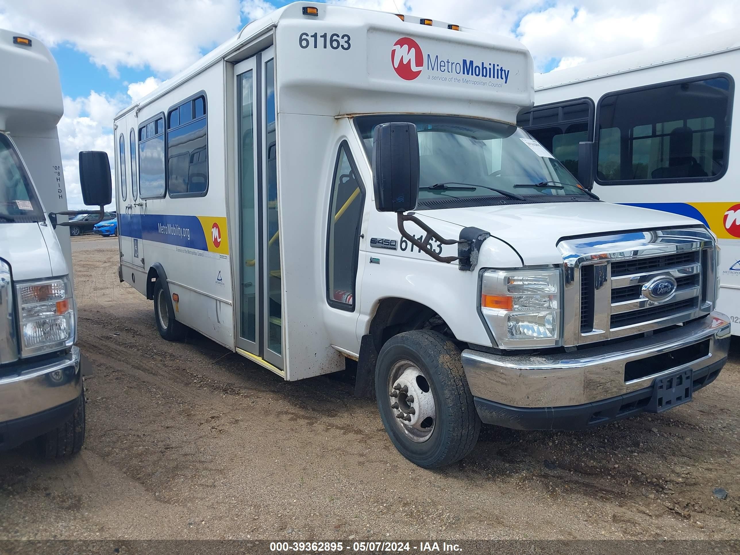 FORD ECONOLINE 2015 1fdee4fl4fda23830