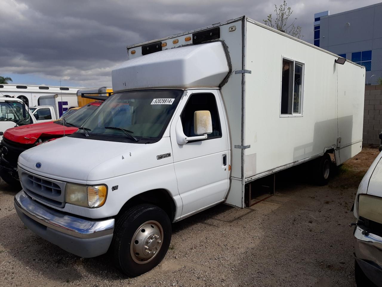 FORD ECONOLINE 1997 1fdke30s2vha61349