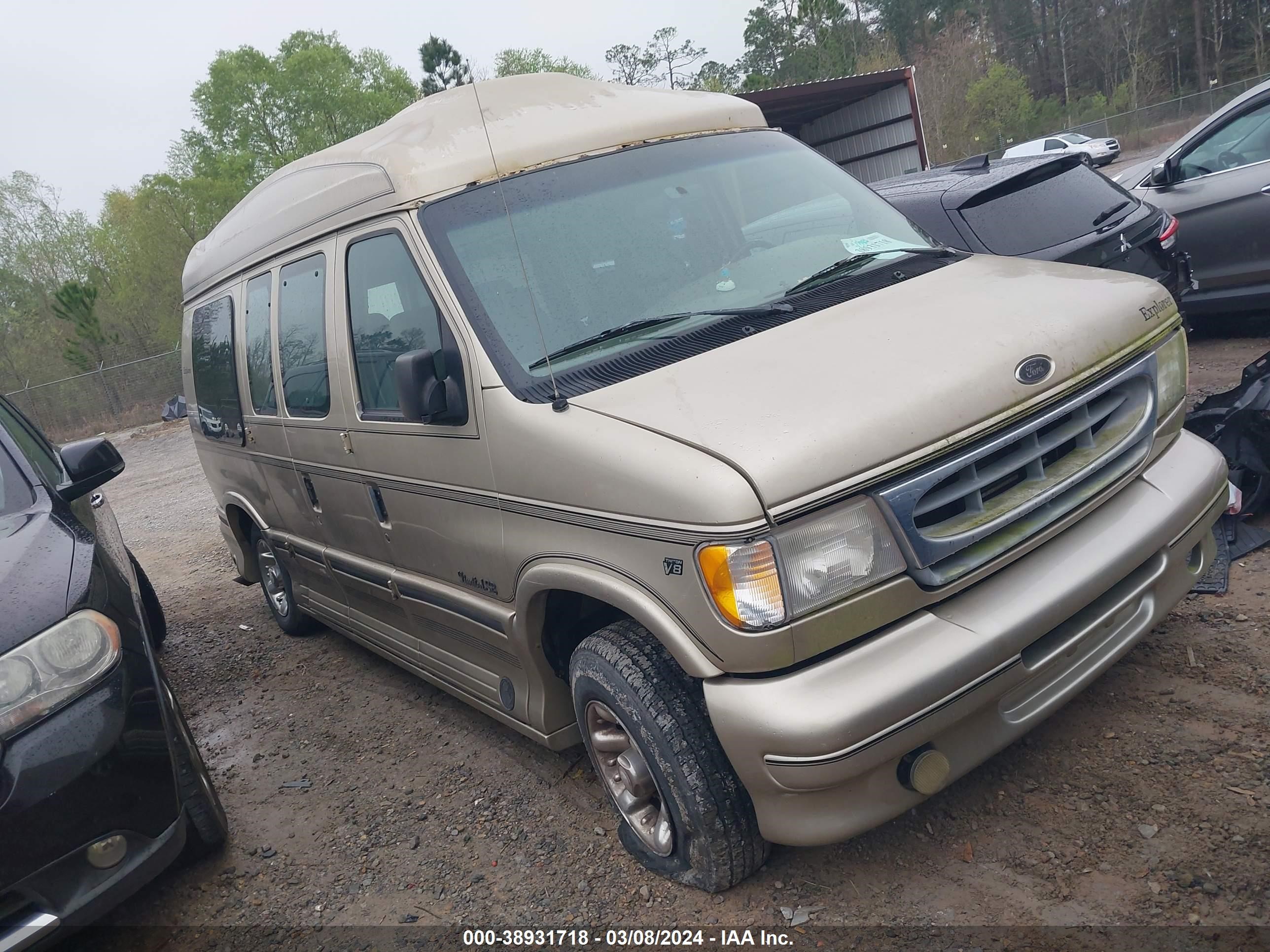 FORD ECONOLINE 2000 1fdpe24l7yha85525