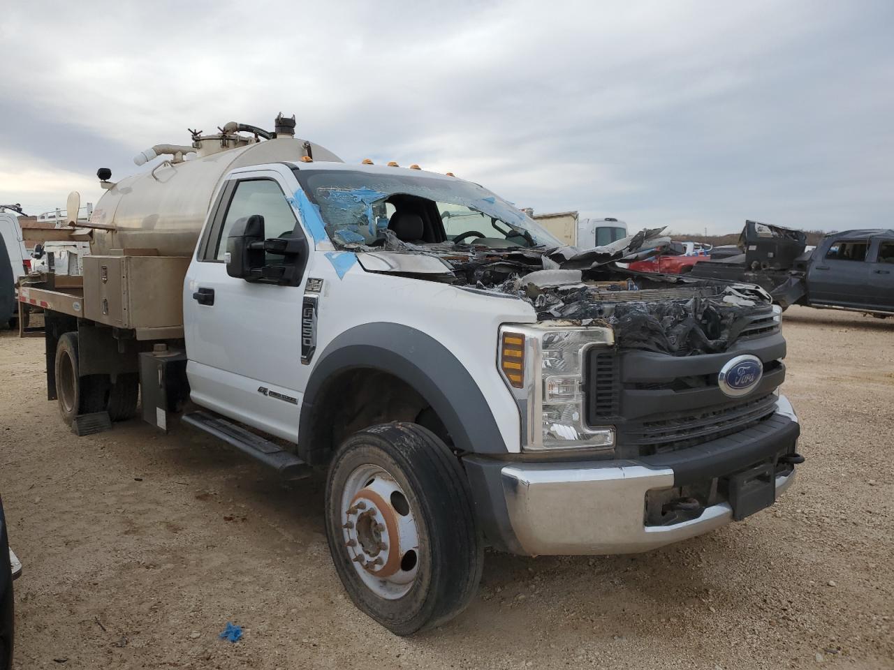 FORD F550 2019 1fduf5ht0kda06710