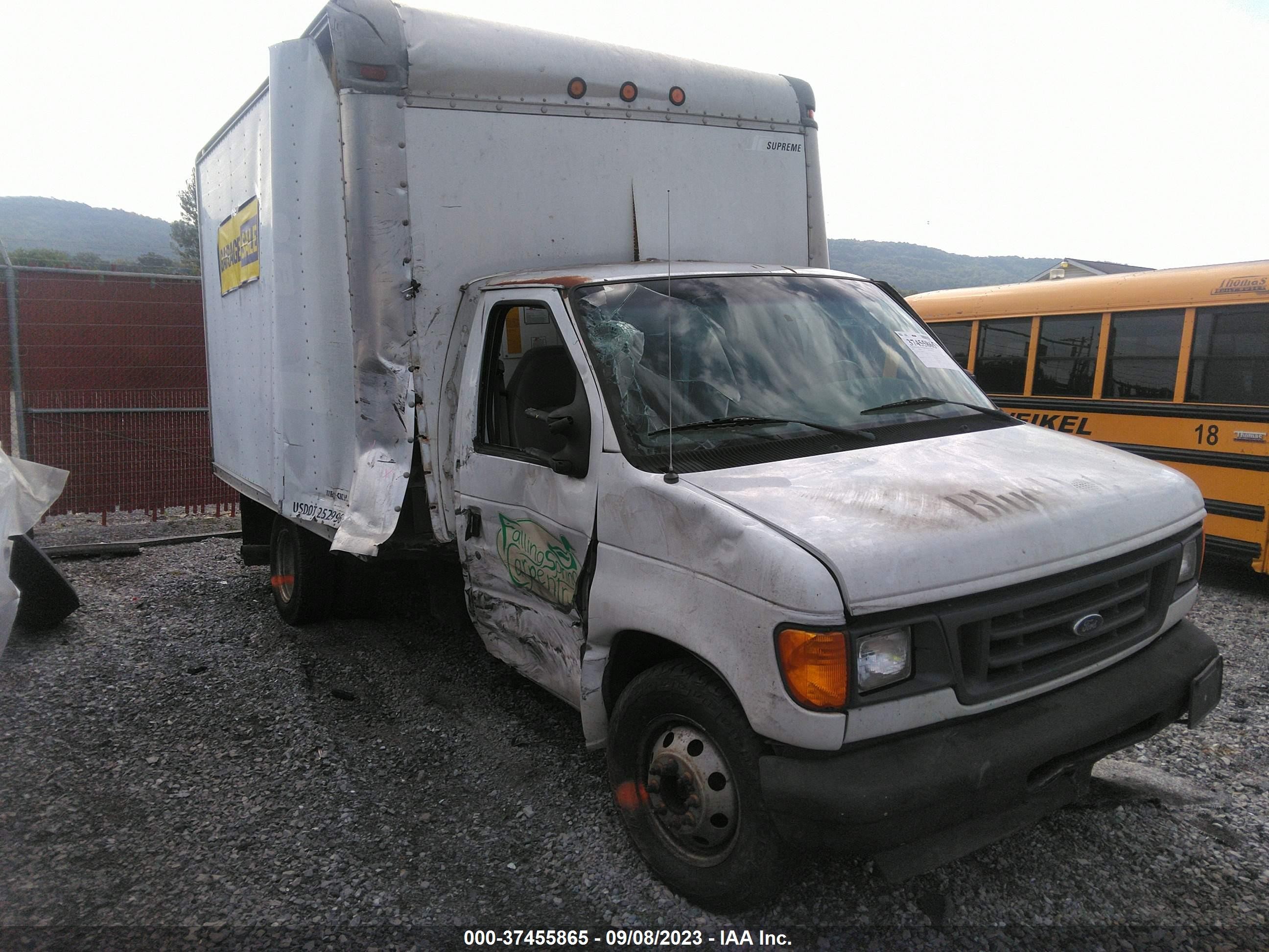 FORD ECONOLINE 2003 1fdwe35f73hb41319