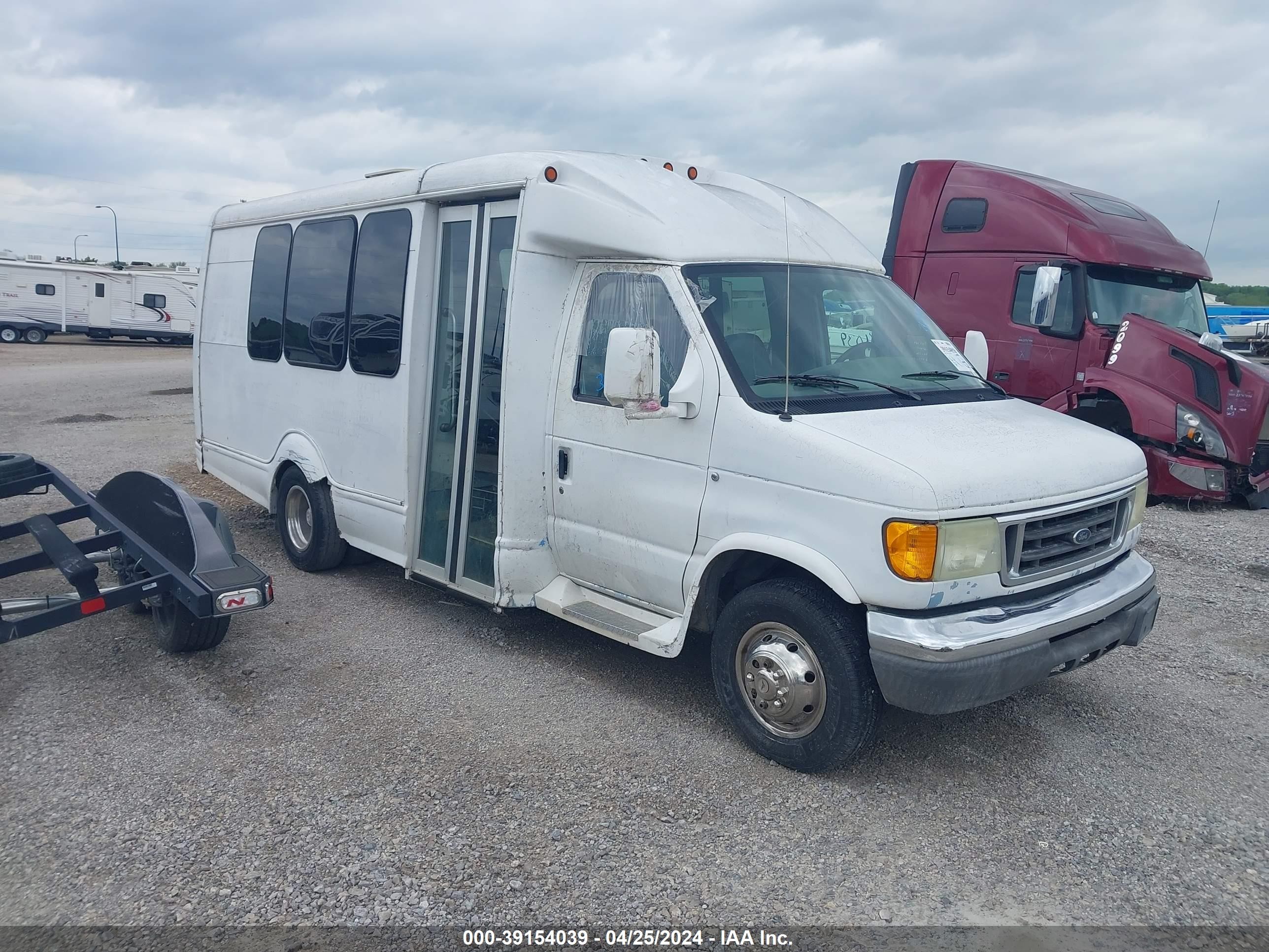 FORD ECONOLINE 2005 1fdwe35l75ha52178