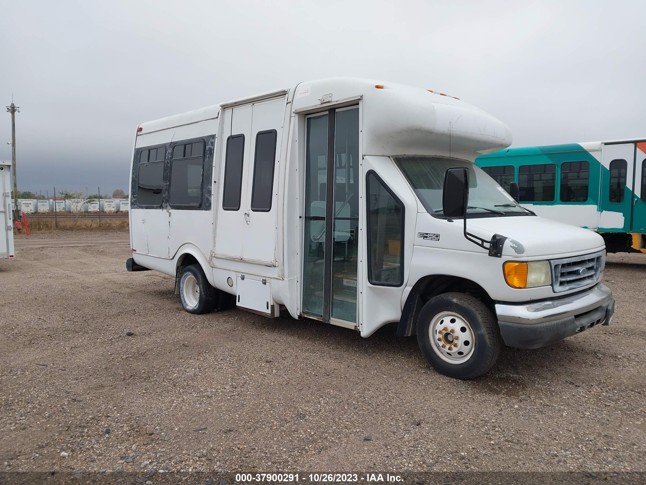 FORD ECONOLINE 2005 1fdxe45525ha57354