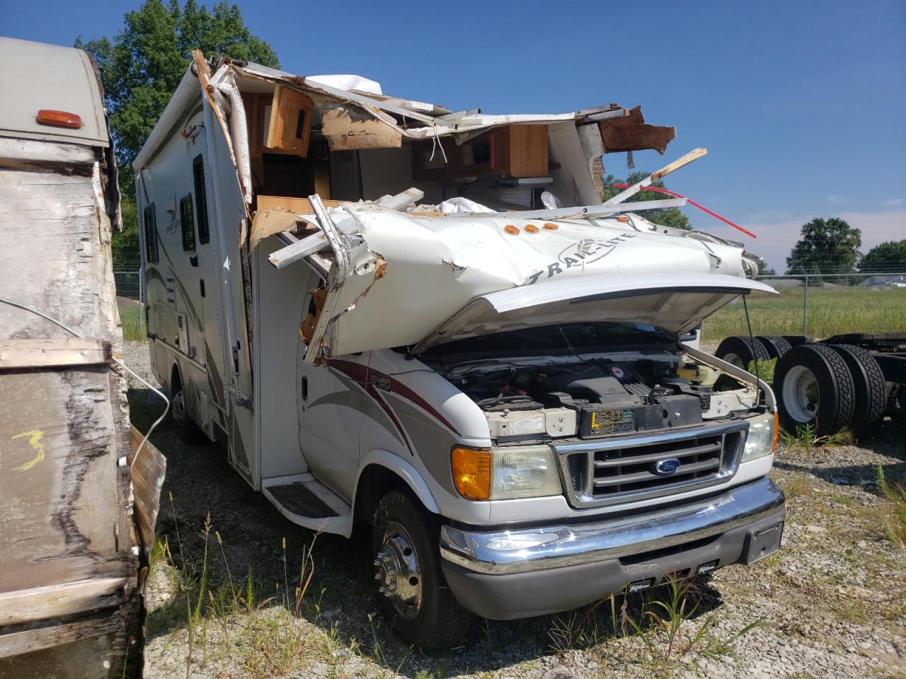 FORD ECONOLINE 2005 1fdxe45s05ha60740