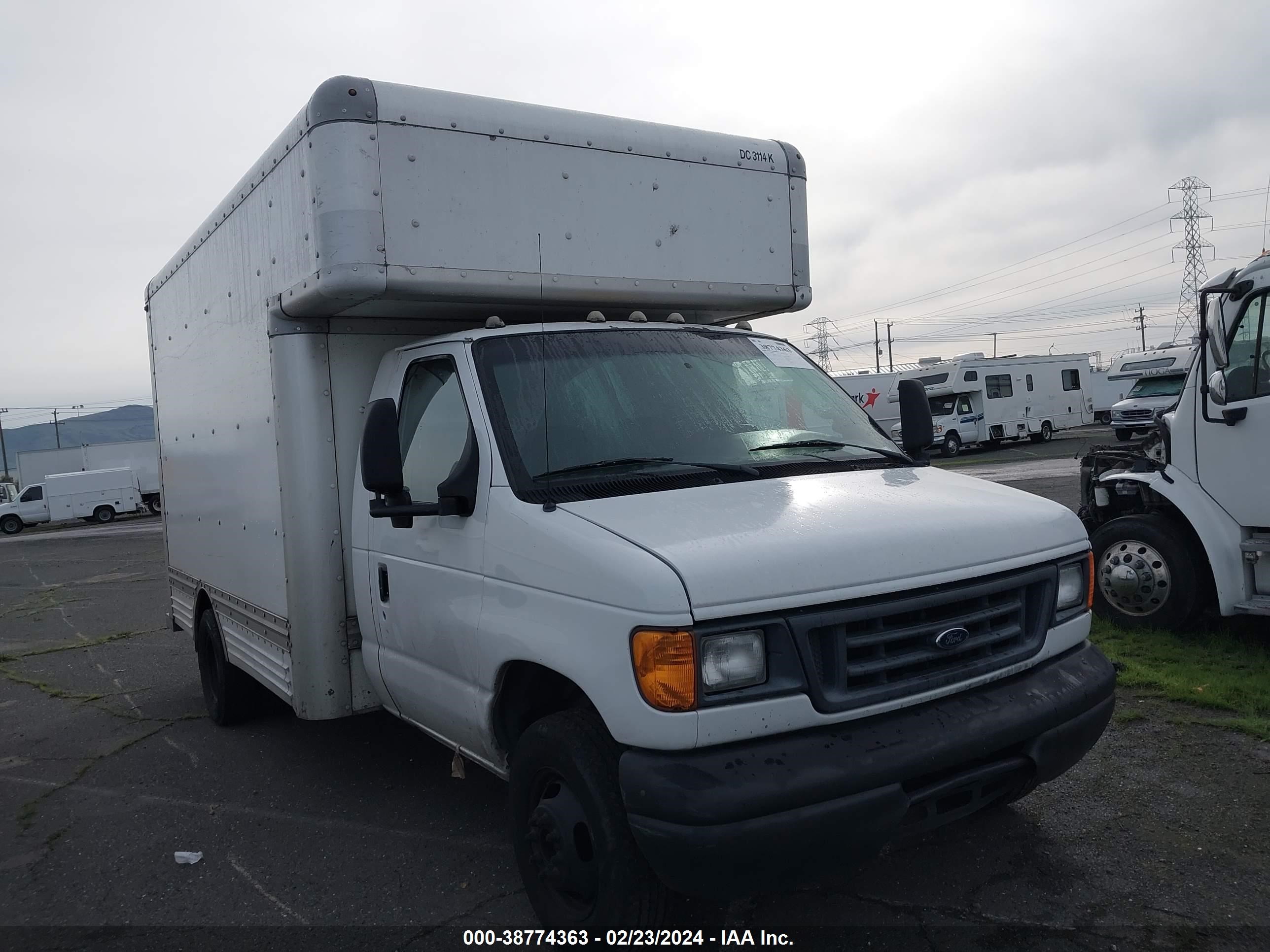 FORD ECONOLINE 2007 1fdxe45s07db22535