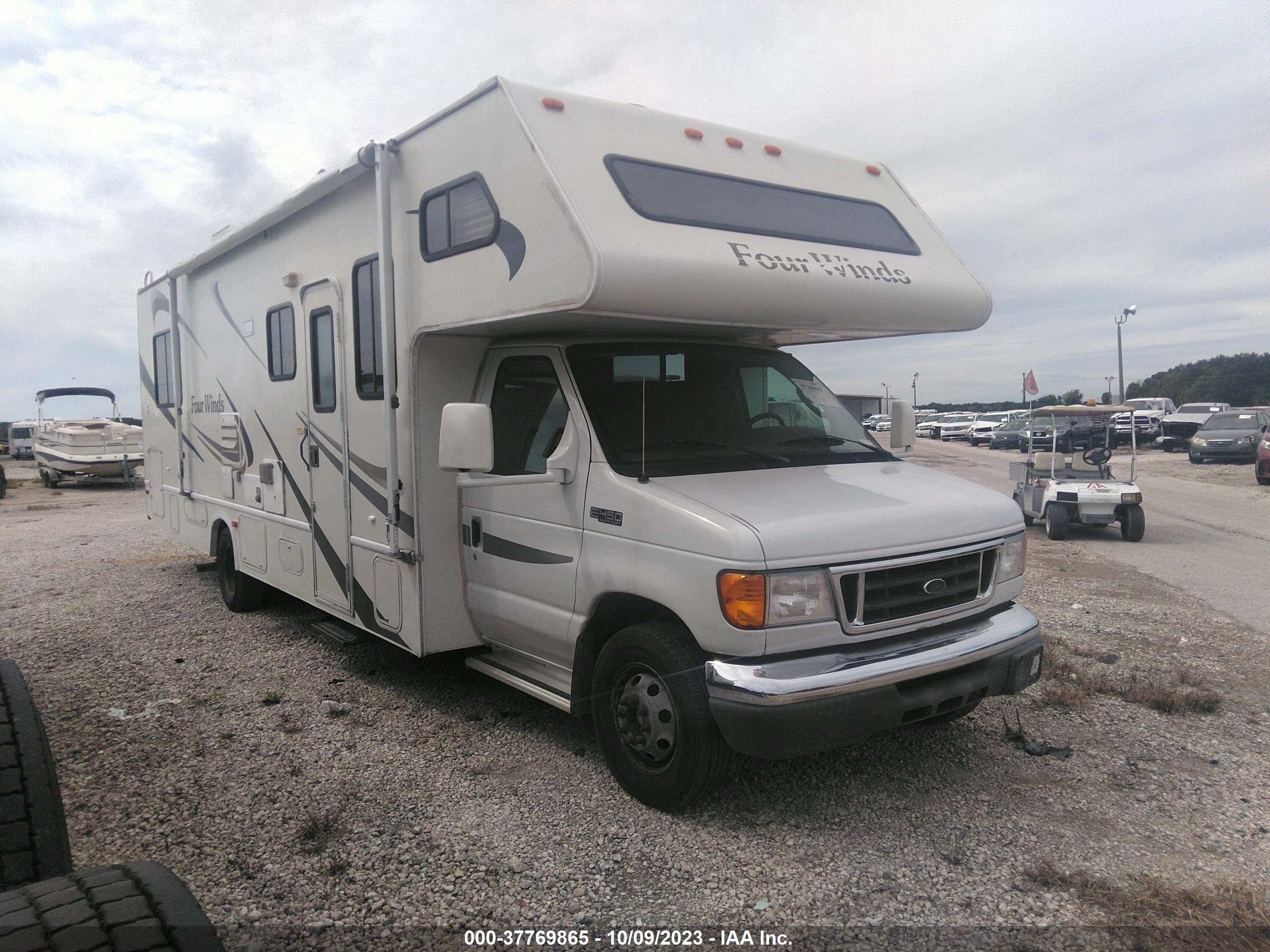 FORD ECONOLINE 2005 1fdxe45s45ha05157