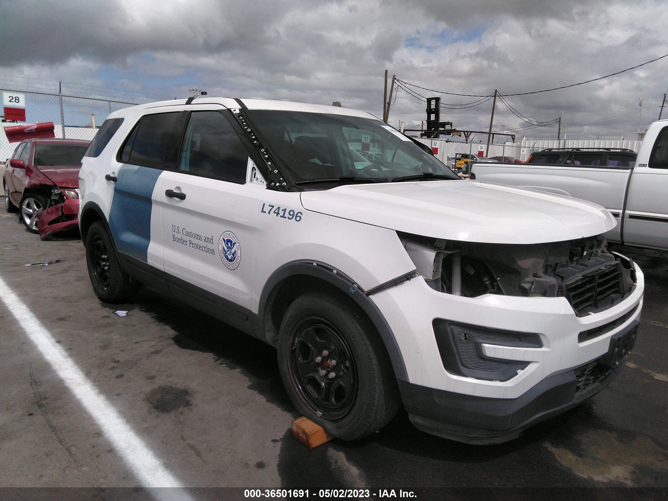 FORD EXPLORER 2017 1fm5k7b83hgb56365