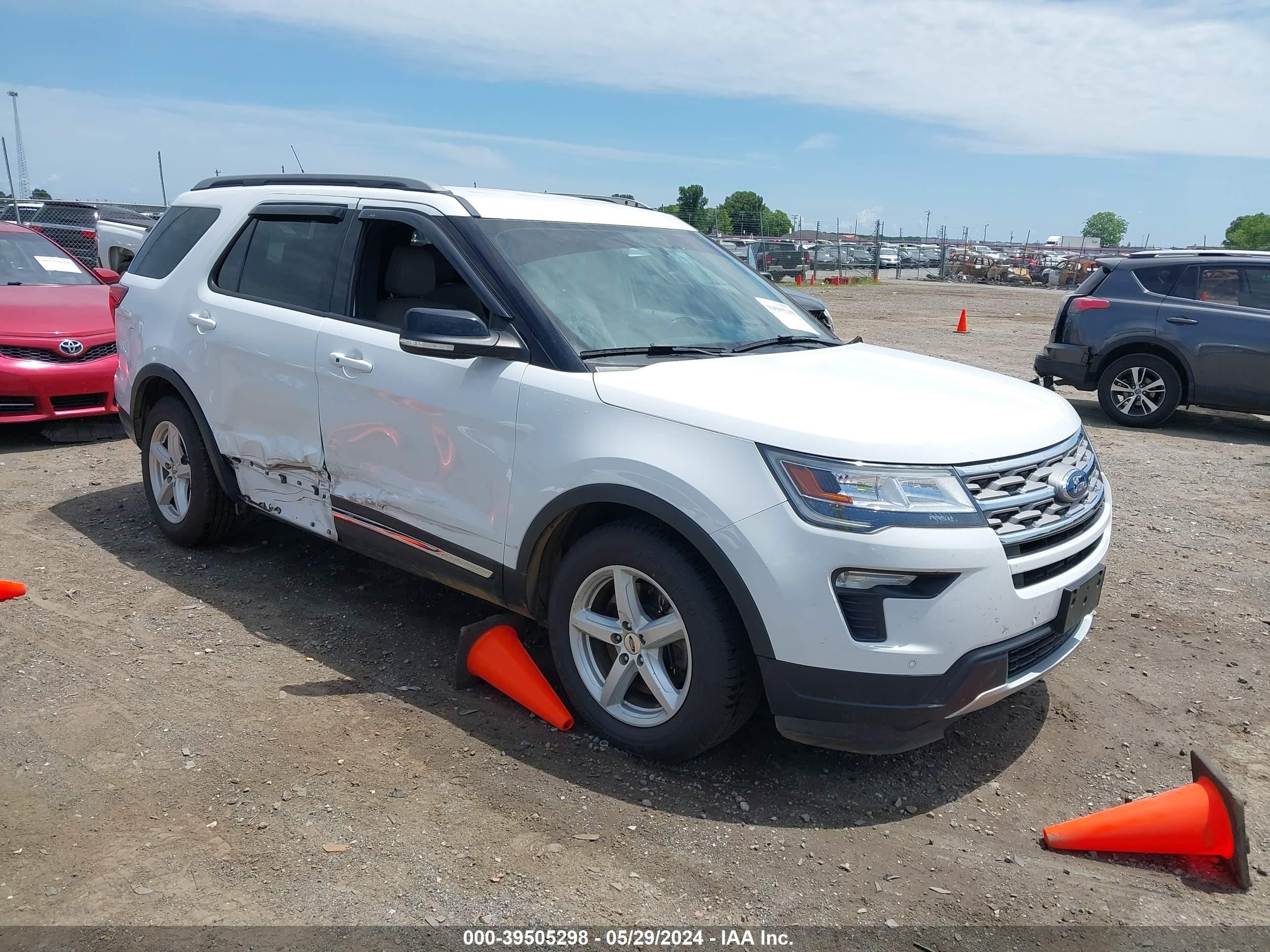 FORD EXPLORER 2018 1fm5k7d84jgb51940