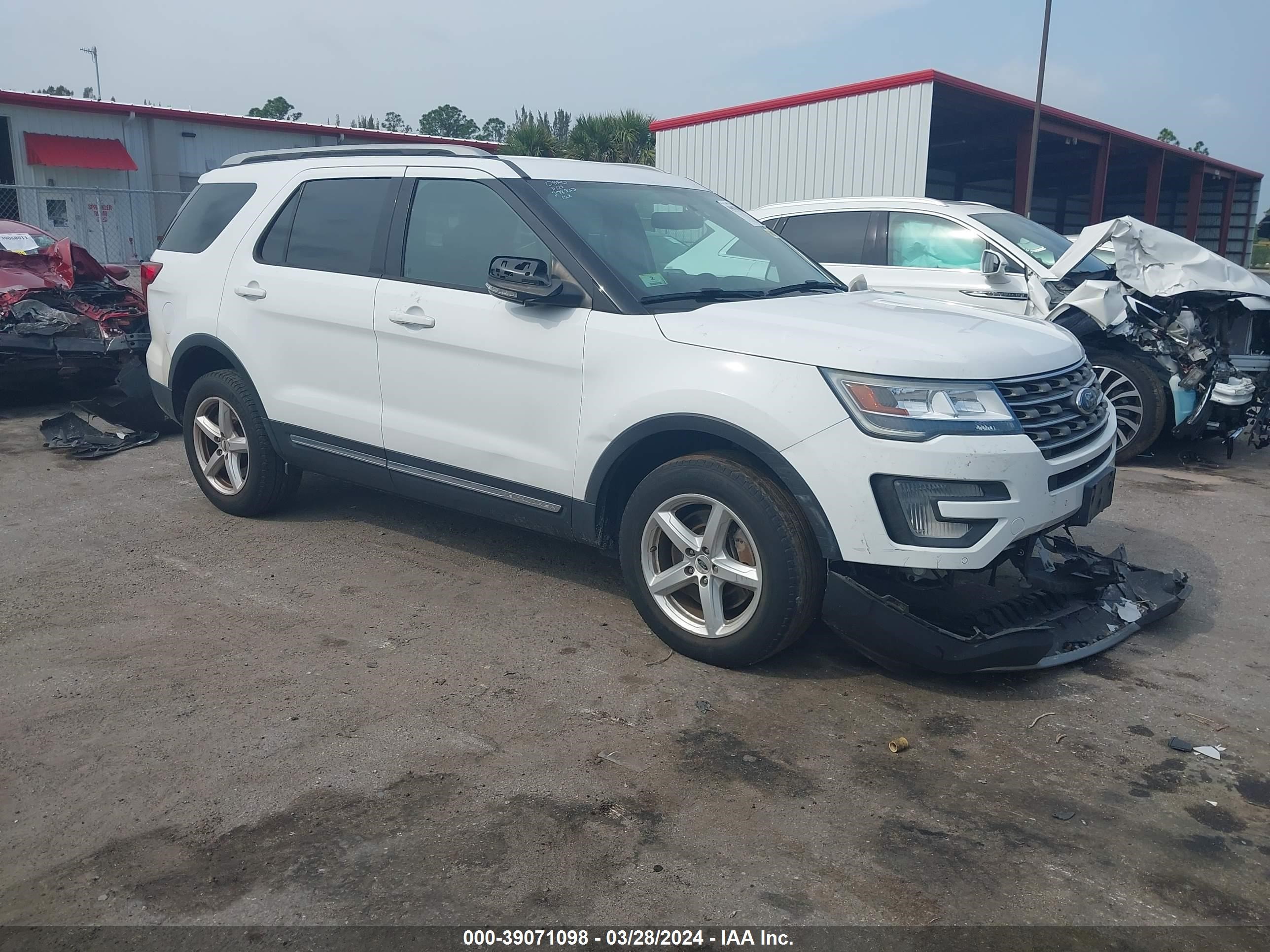 FORD EXPLORER 2017 1fm5k8d81hge26292