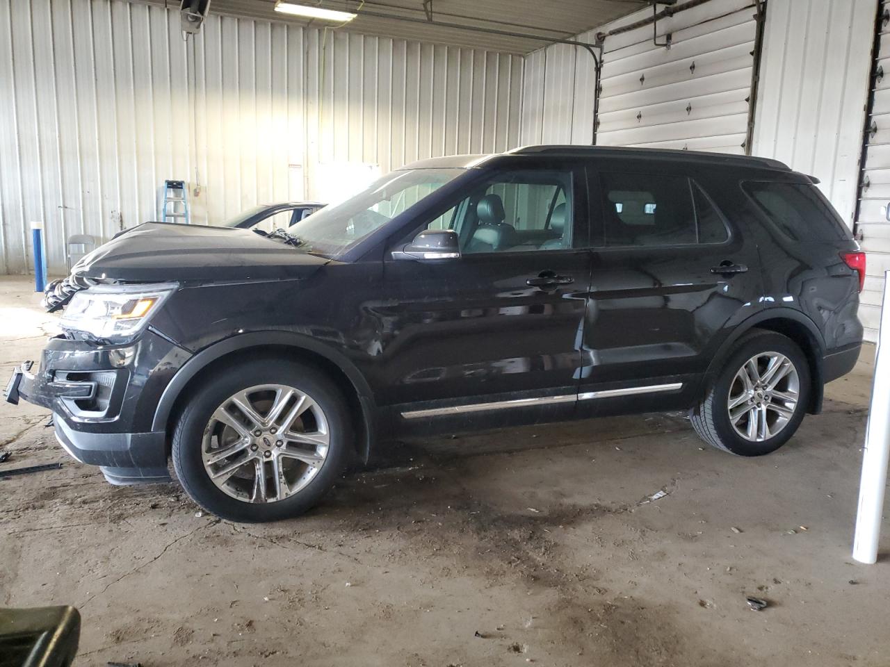 FORD EXPLORER 2017 1fm5k8d84hge29204