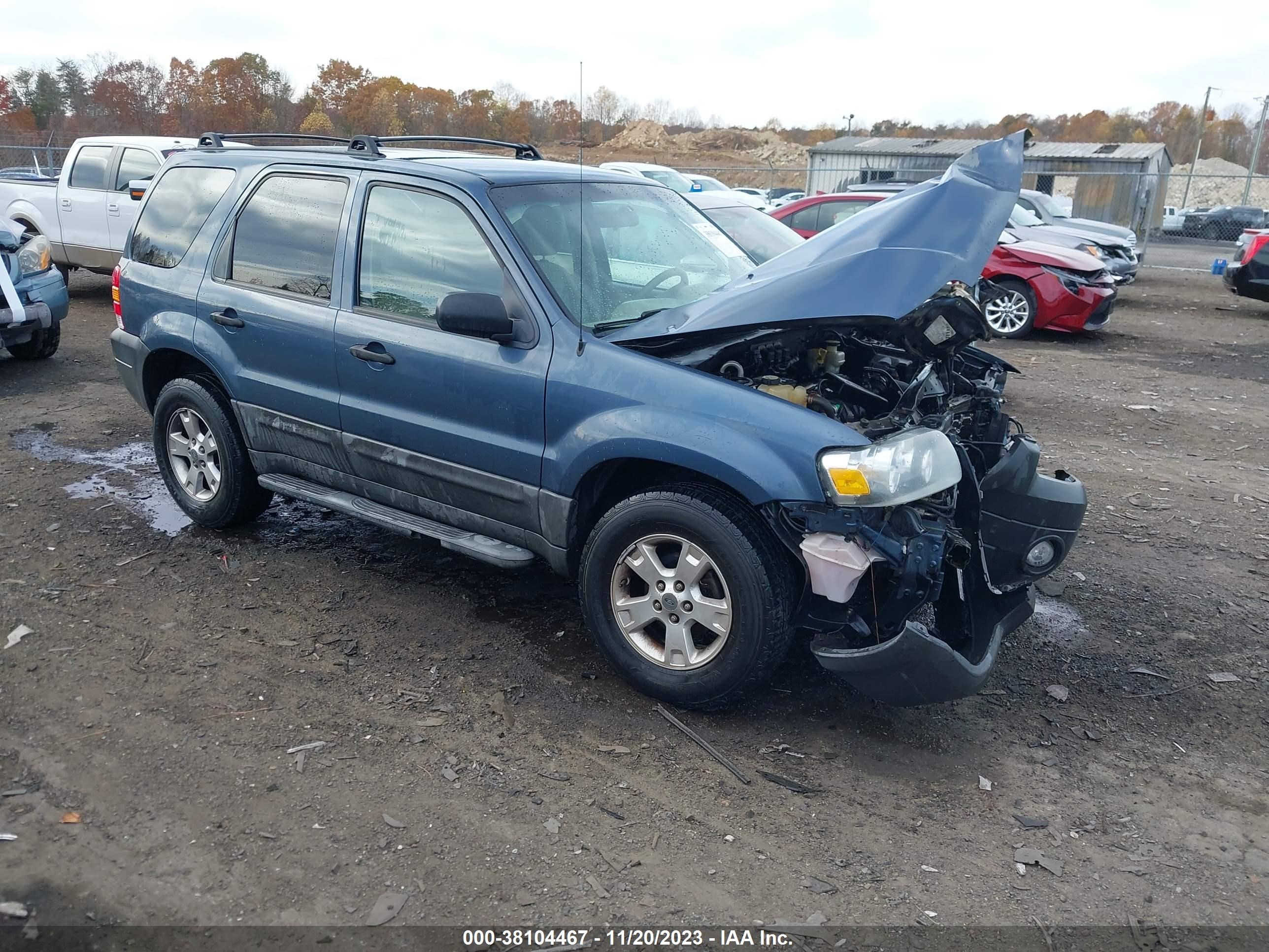 FORD ESCAPE 2005 1fmcu03125kc94045