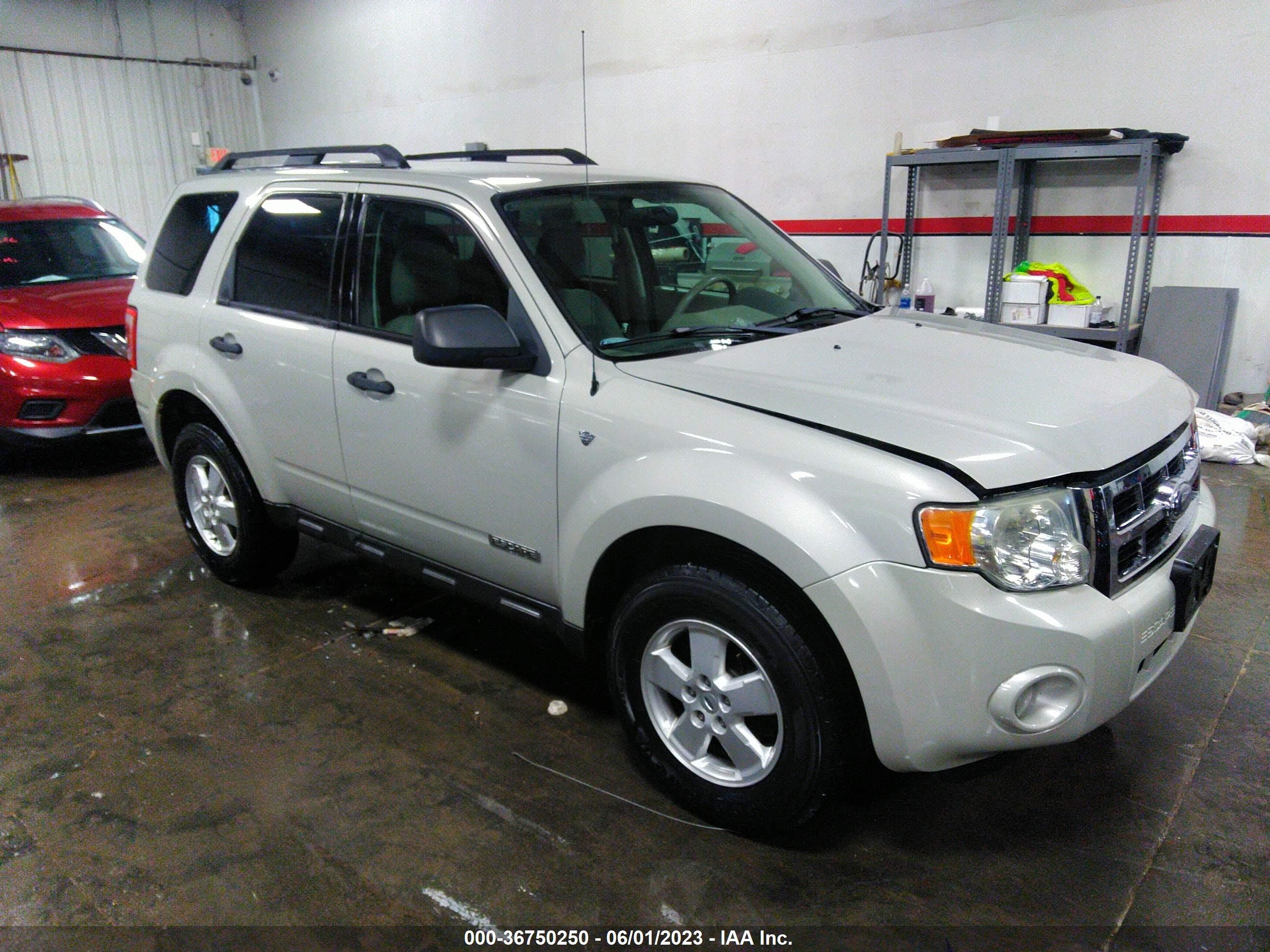 FORD ESCAPE 2008 1fmcu03168kd05679