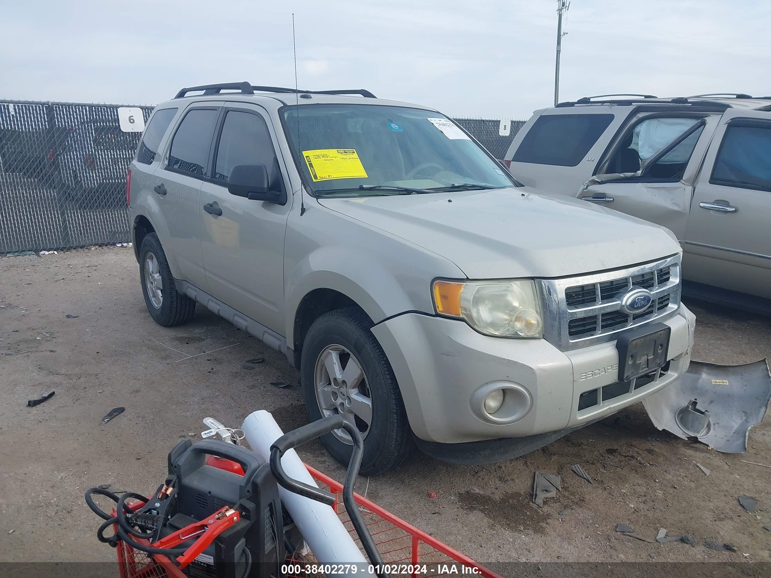 FORD ESCAPE 2009 1fmcu03769kb10204