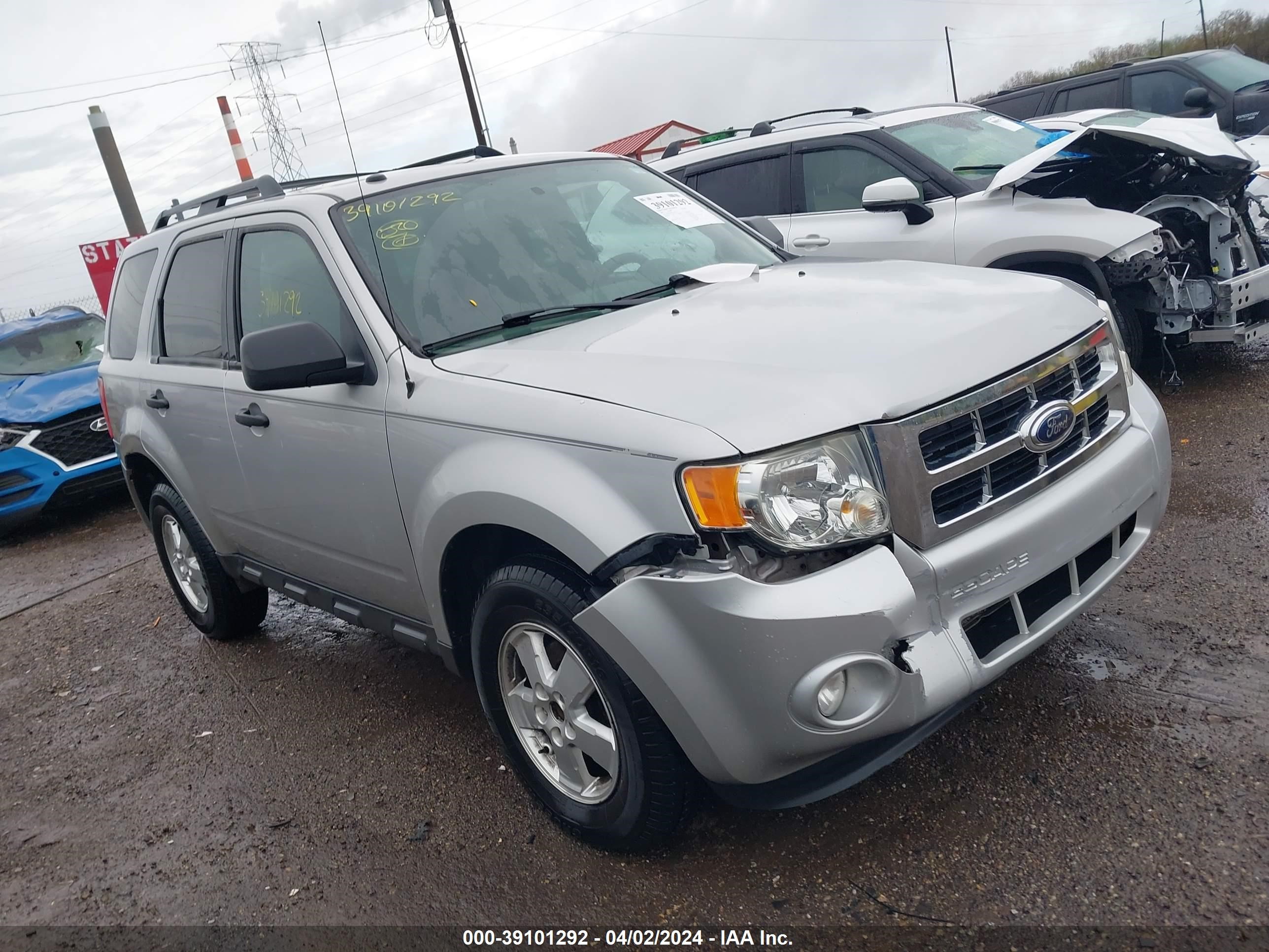 FORD ESCAPE 2009 1fmcu037x9ka88451