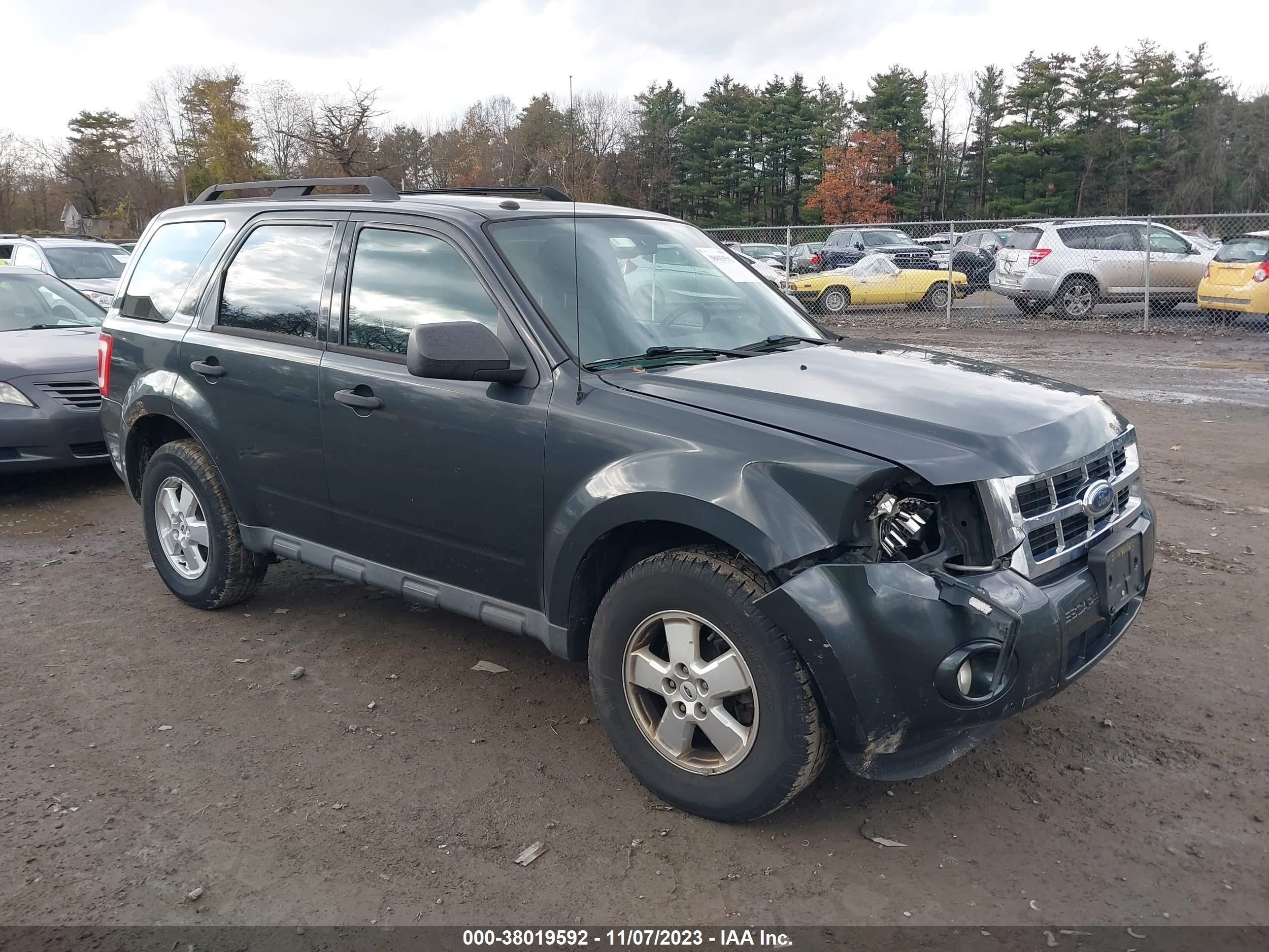 FORD ESCAPE 2009 1fmcu03gx9ka37581