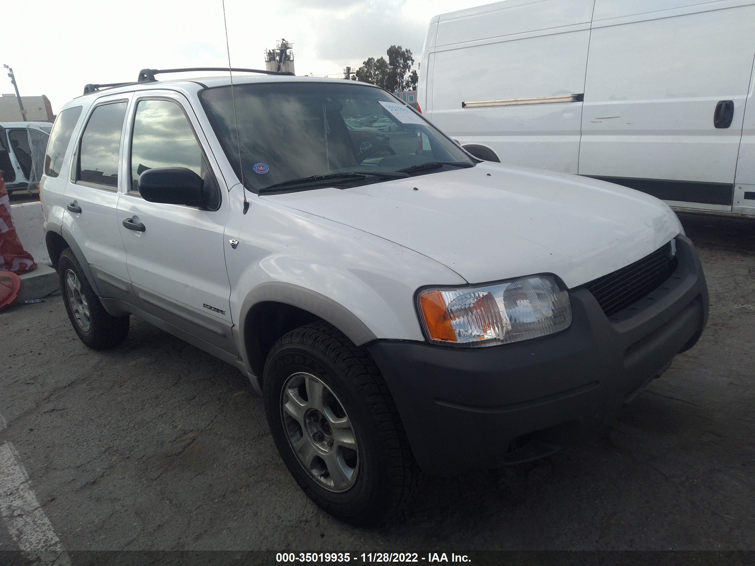 FORD ESCAPE 2002 1fmcu04182kb65768