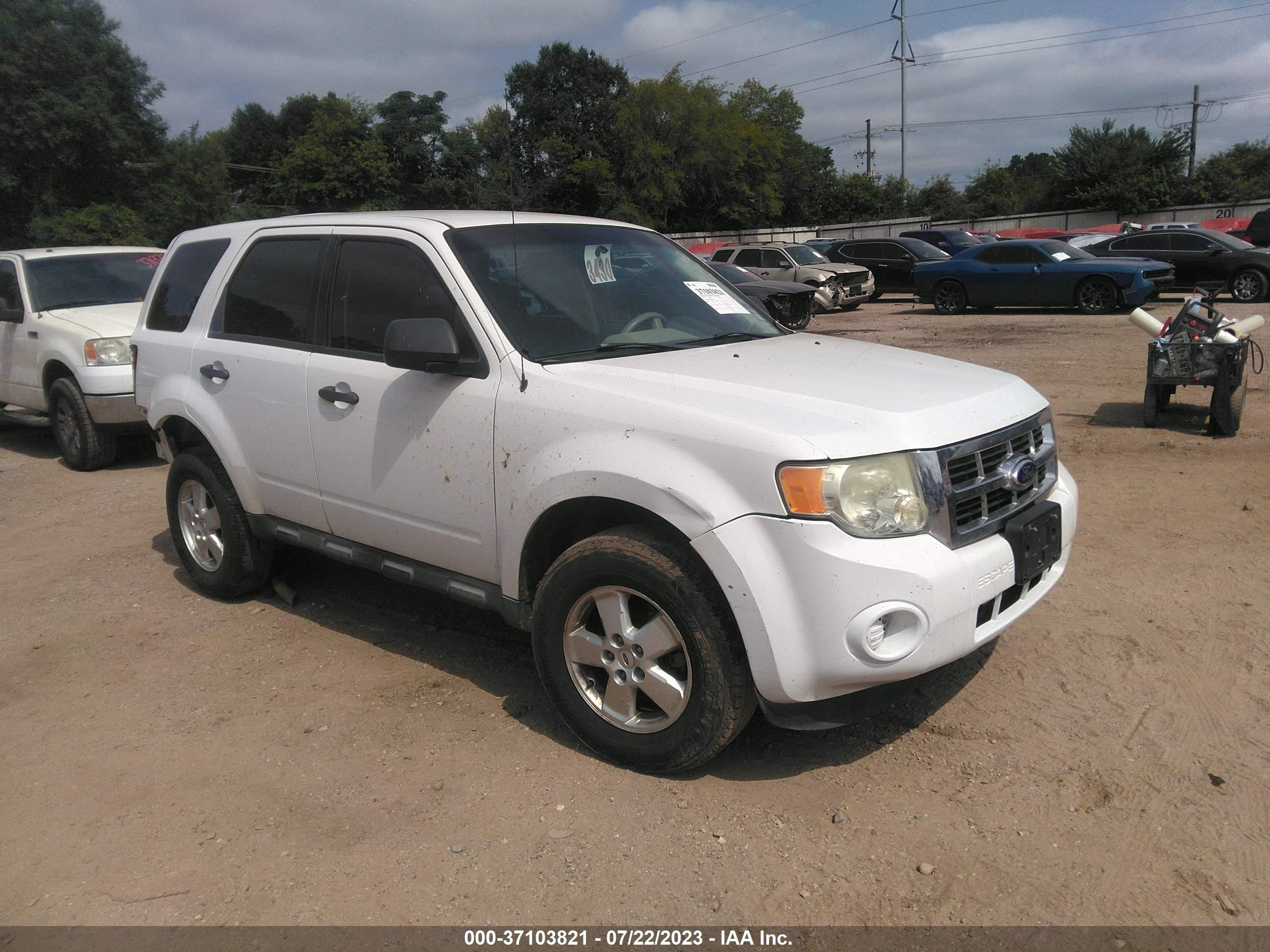 FORD ESCAPE 2011 1fmcu0c74bka44807