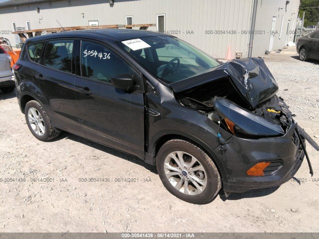 FORD ESCAPE 2018 1fmcu0f70juc68512