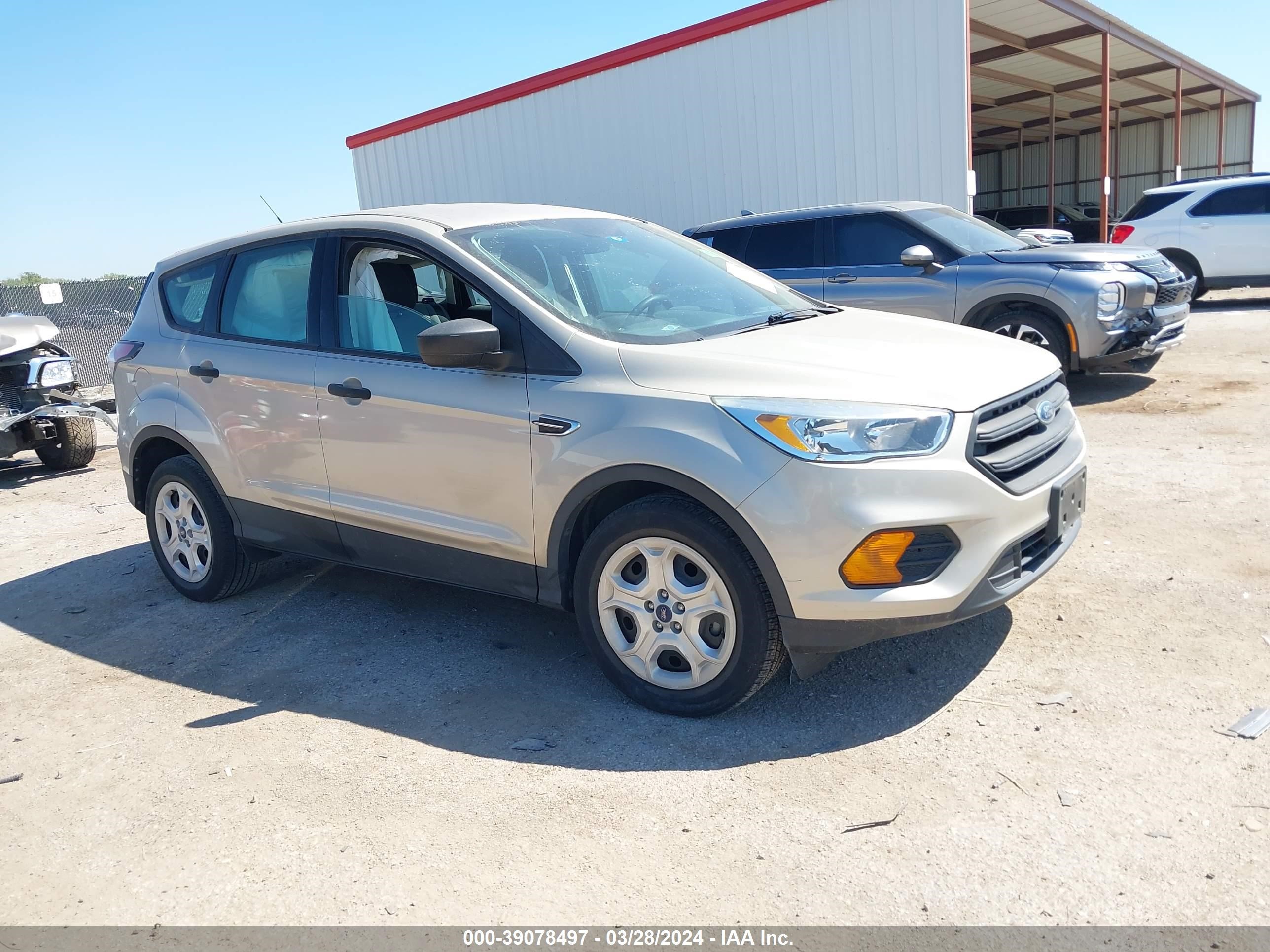 FORD ESCAPE 2017 1fmcu0f73hub01944