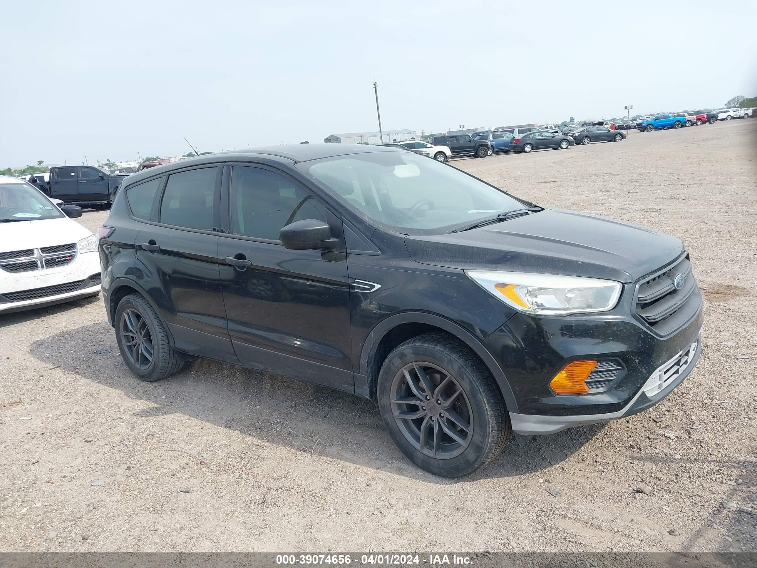 FORD ESCAPE 2017 1fmcu0f77hua93315