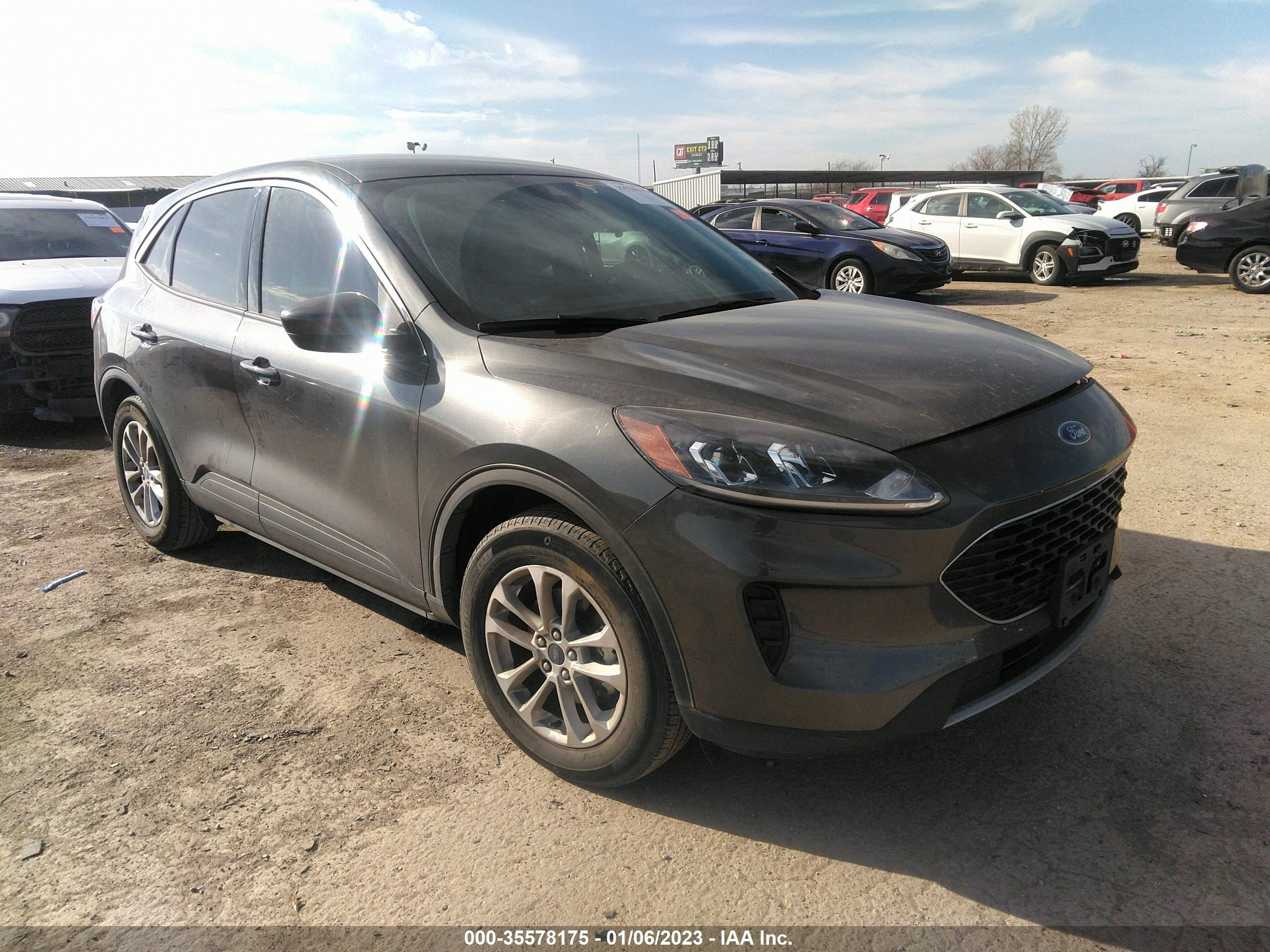 FORD ESCAPE 2020 1fmcu0g69lub30301