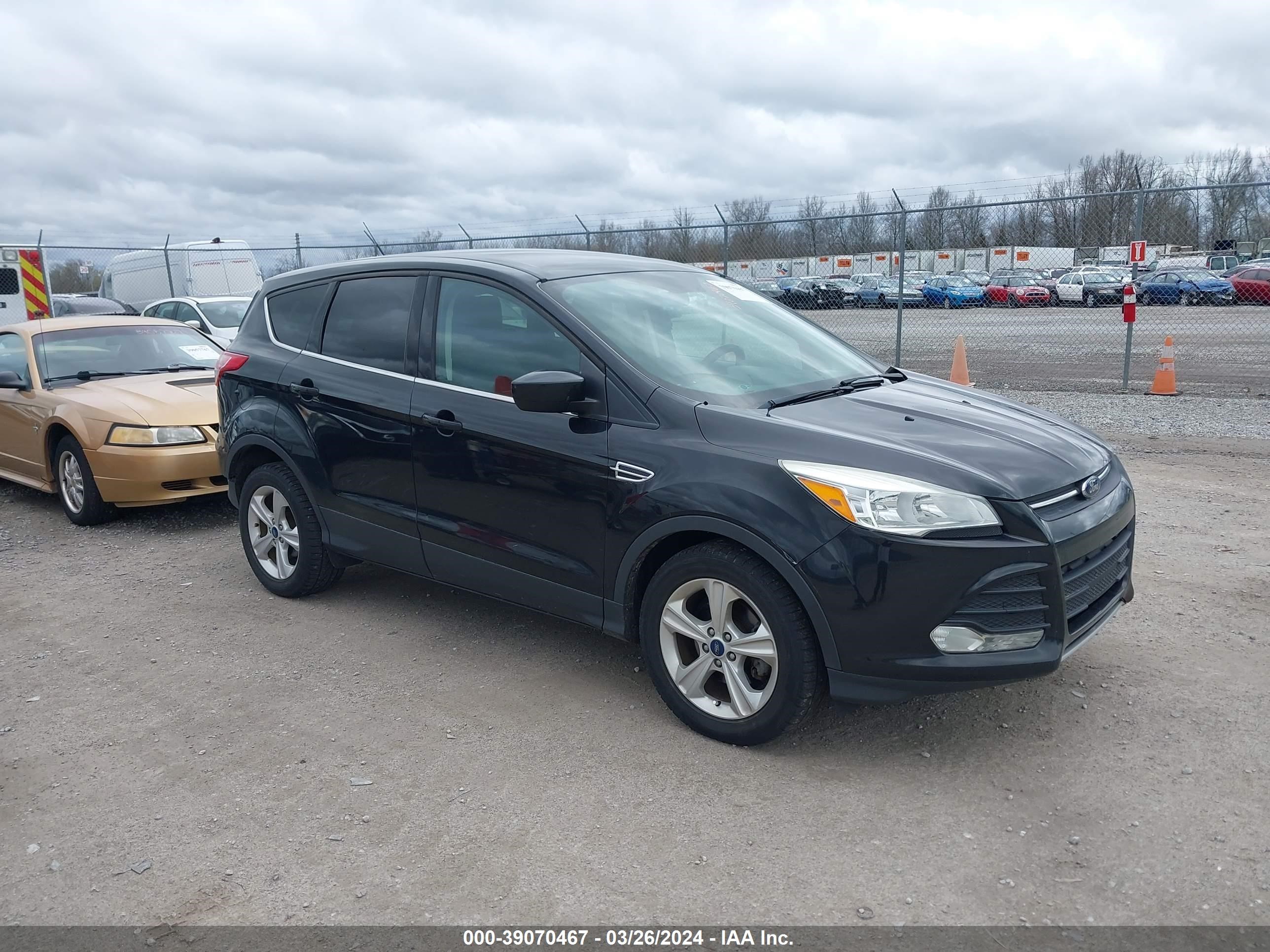 FORD ESCAPE 2015 1fmcu0g71fuc16540