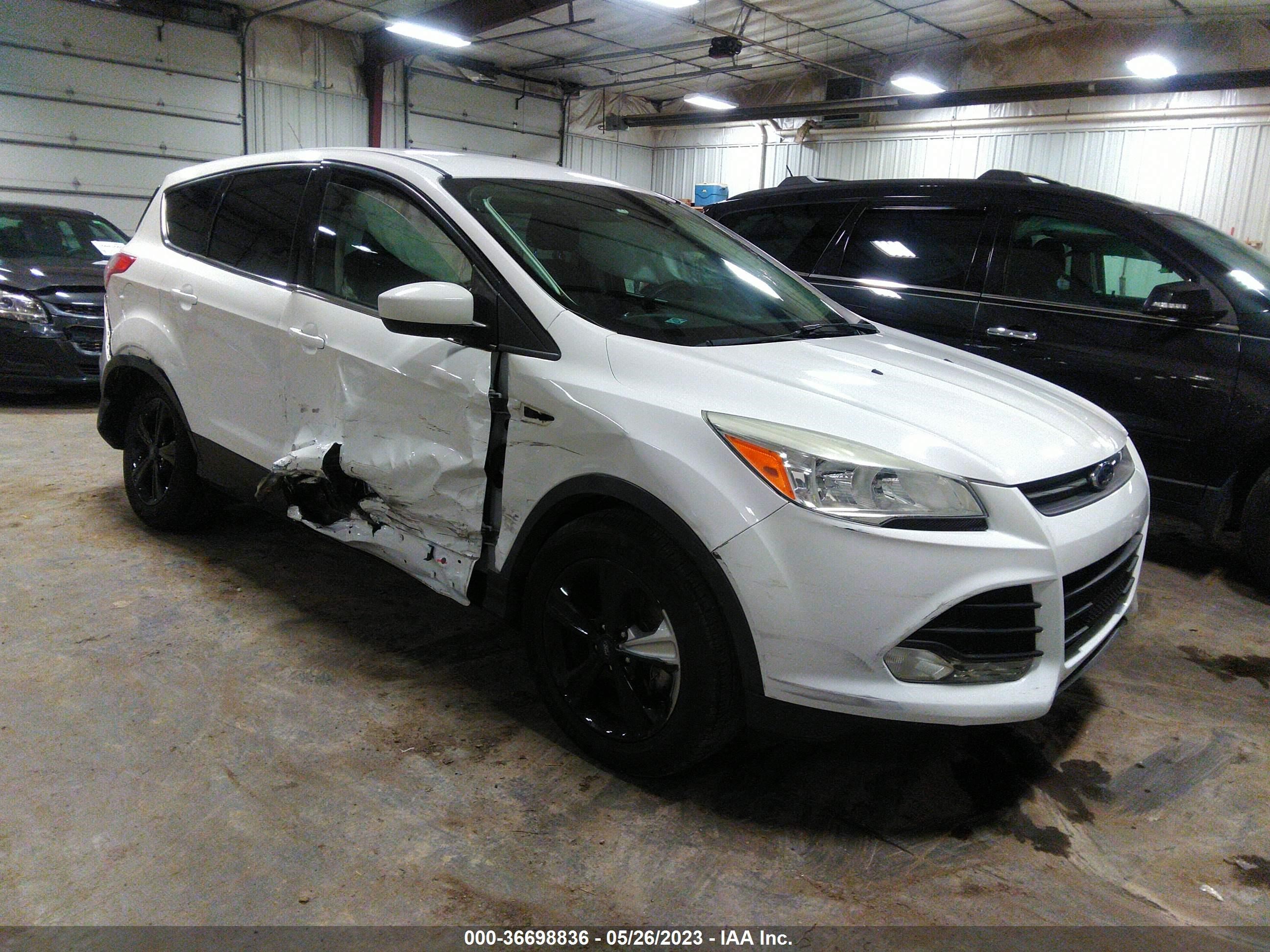 FORD ESCAPE 2016 1fmcu0g71gub07254