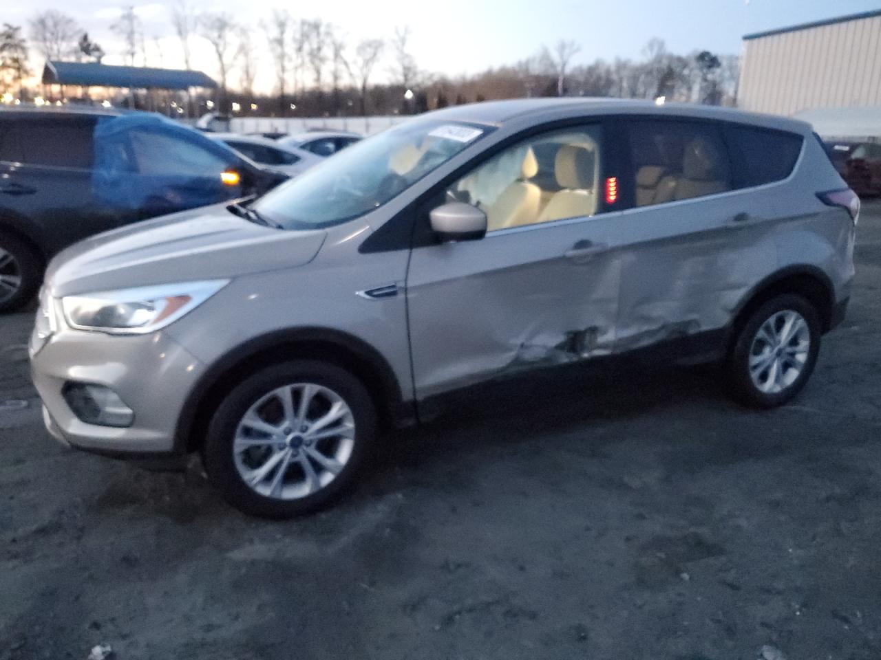 FORD ESCAPE 2017 1fmcu0g97hue29402