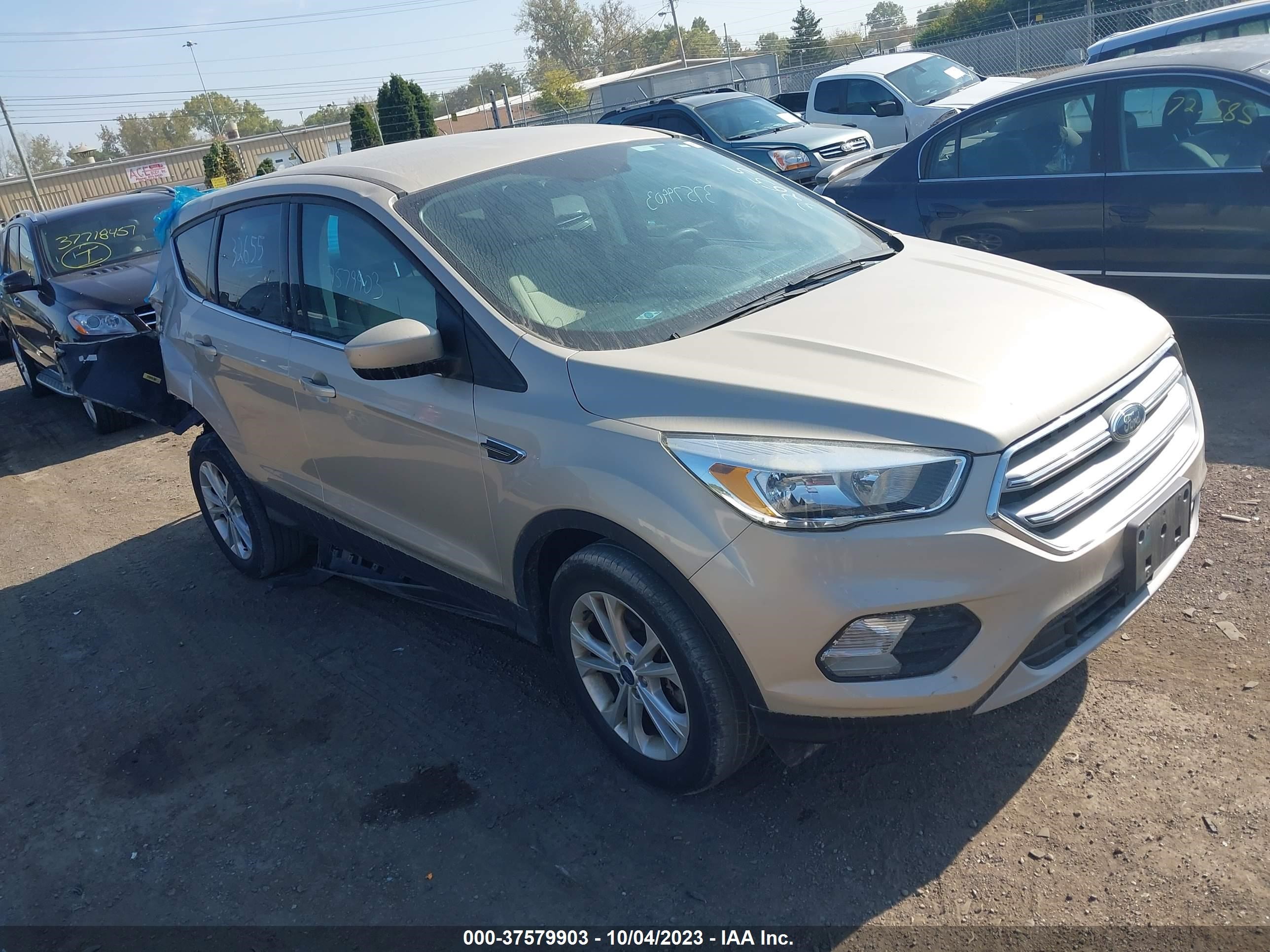 FORD ESCAPE 2017 1fmcu0g97hue32655