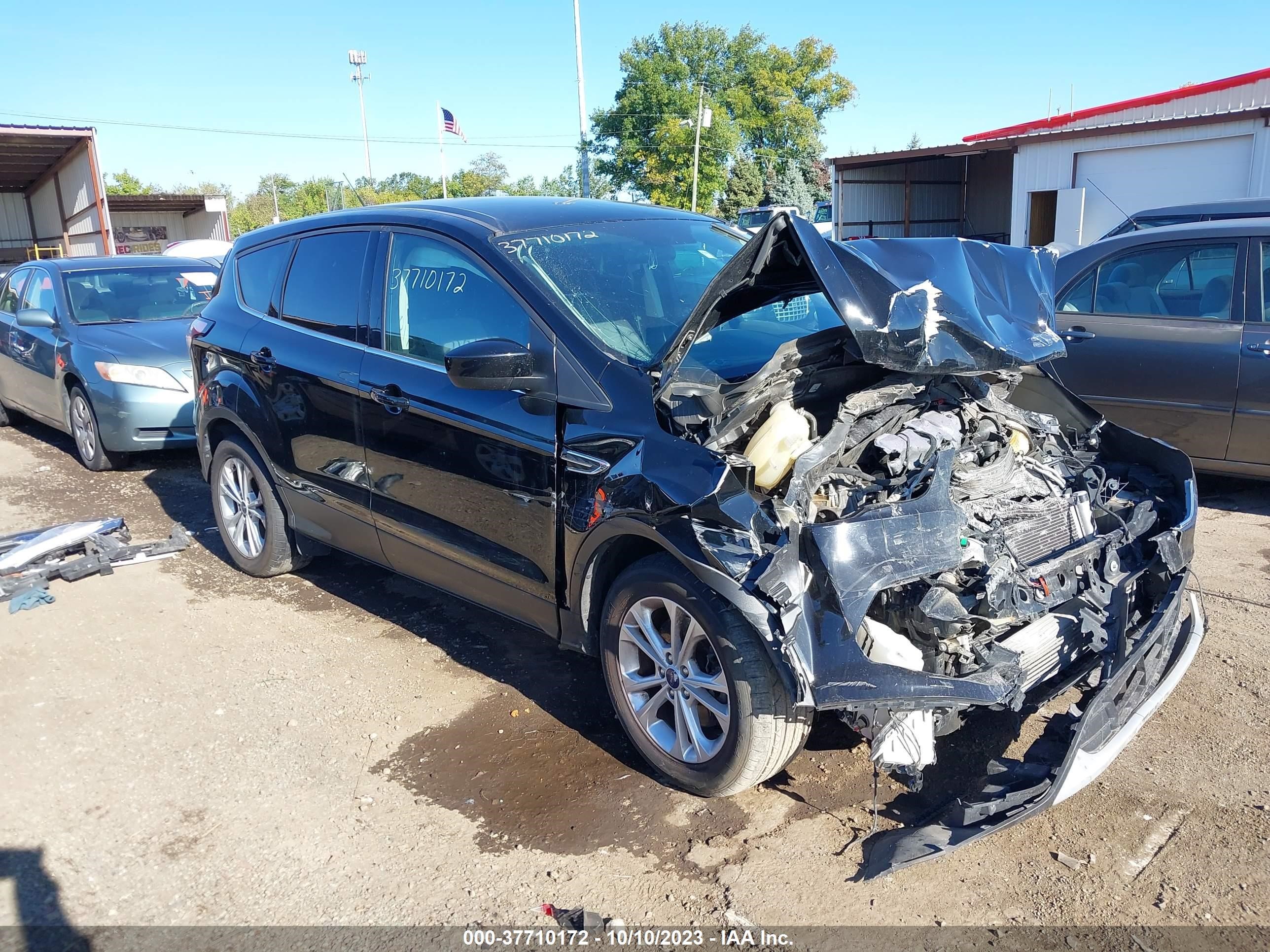 FORD ESCAPE 2017 1fmcu0g97hue57099