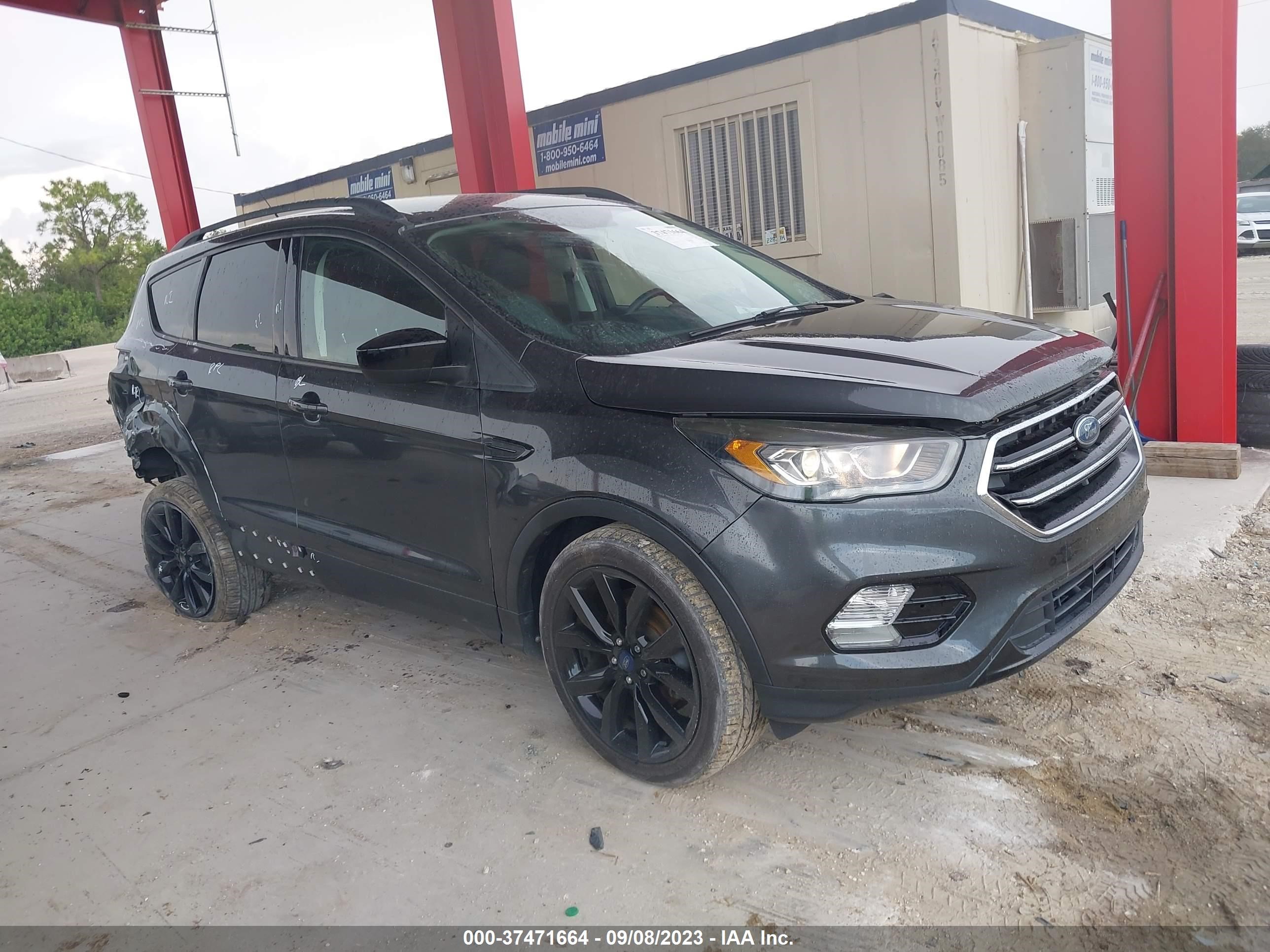 FORD ESCAPE 2017 1fmcu0gd1huc67514