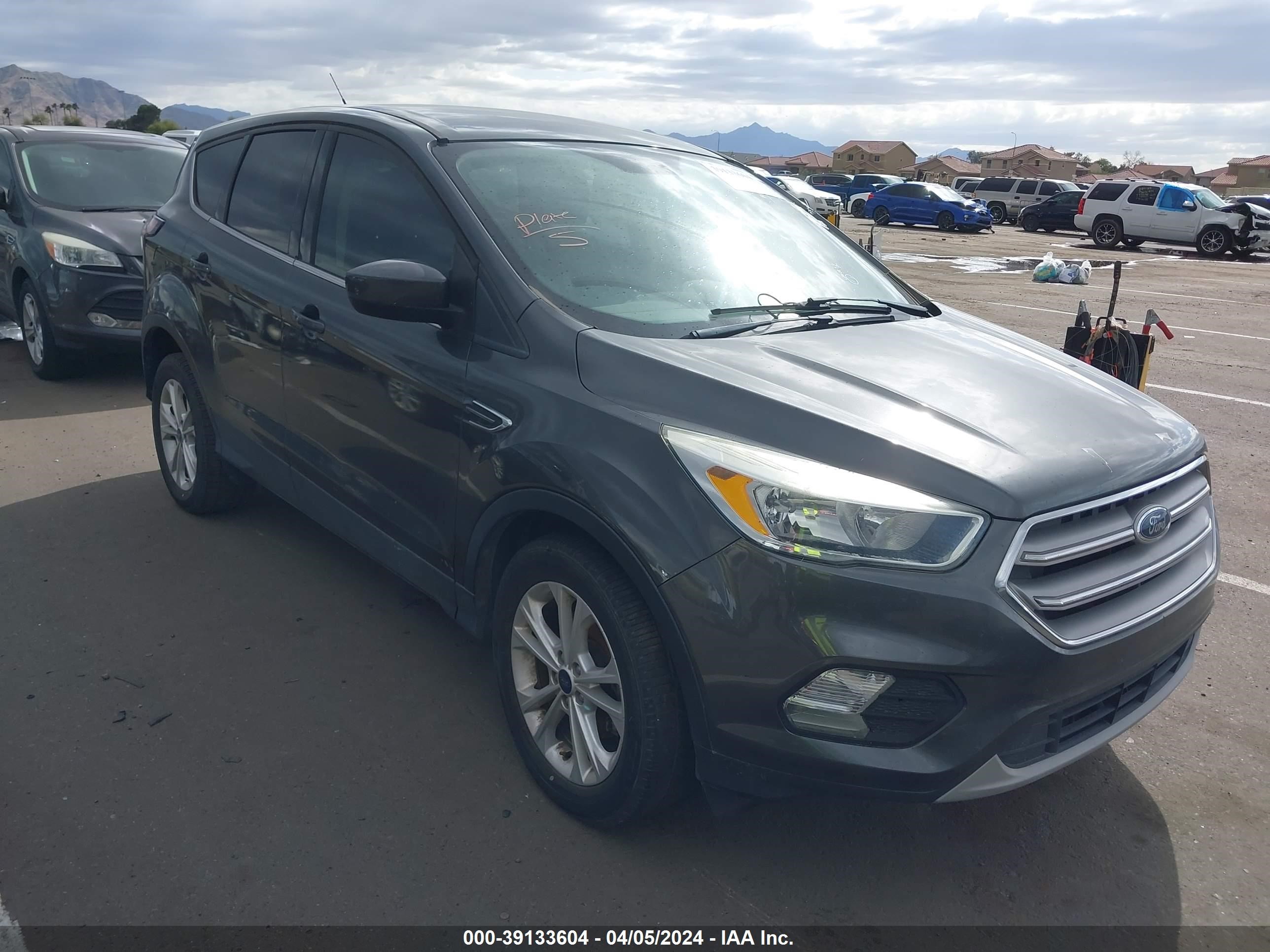 FORD ESCAPE 2017 1fmcu0gd1huc80442