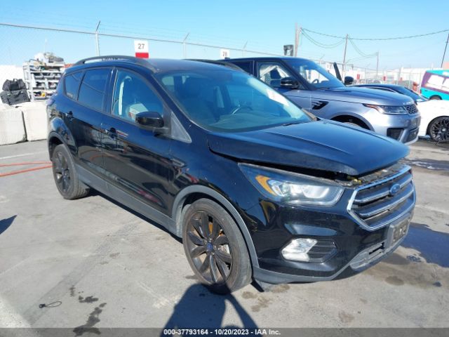 FORD ESCAPE 2018 1fmcu0gd1juc09246