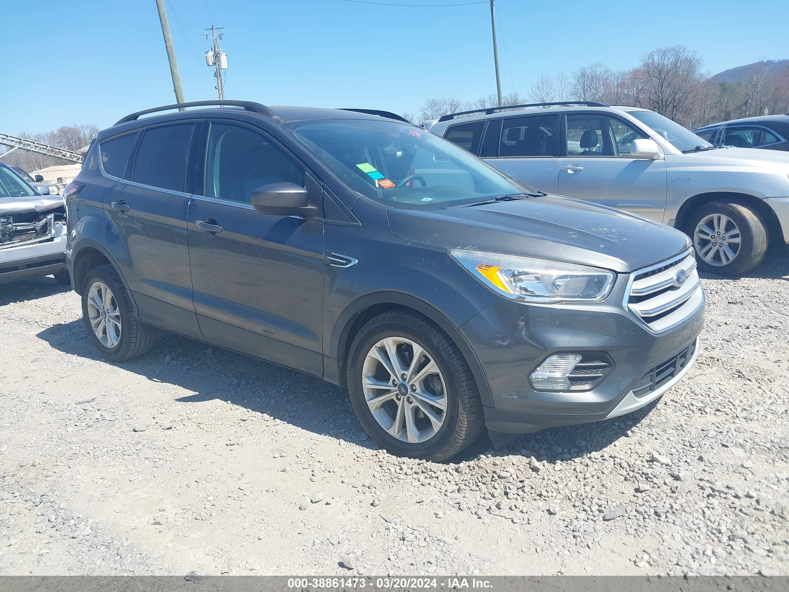 FORD ESCAPE 2018 1fmcu0gd1juc16732