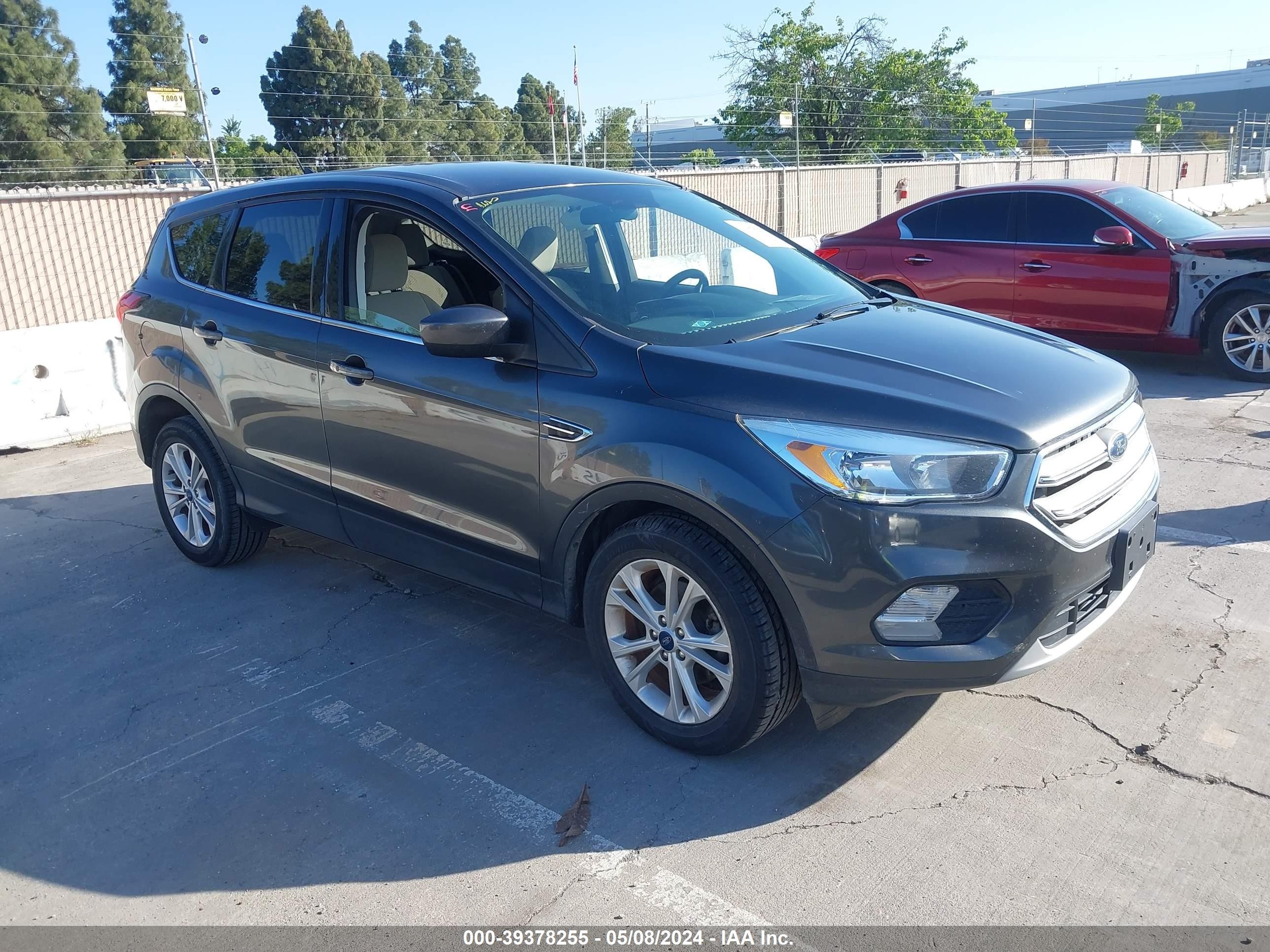 FORD ESCAPE 2019 1fmcu0gd2kua06304